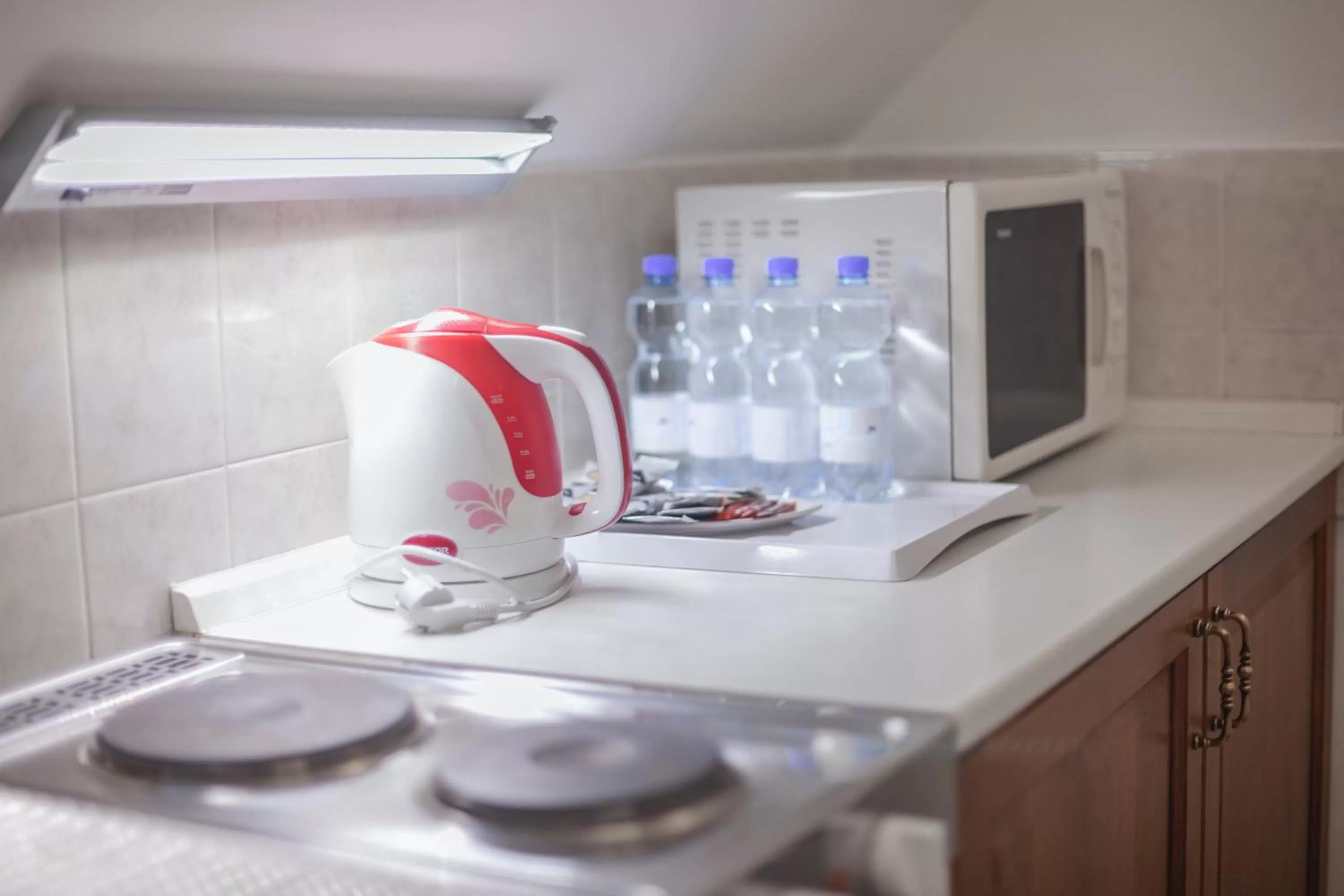 Coffee/tea facilities in Hotel Peko