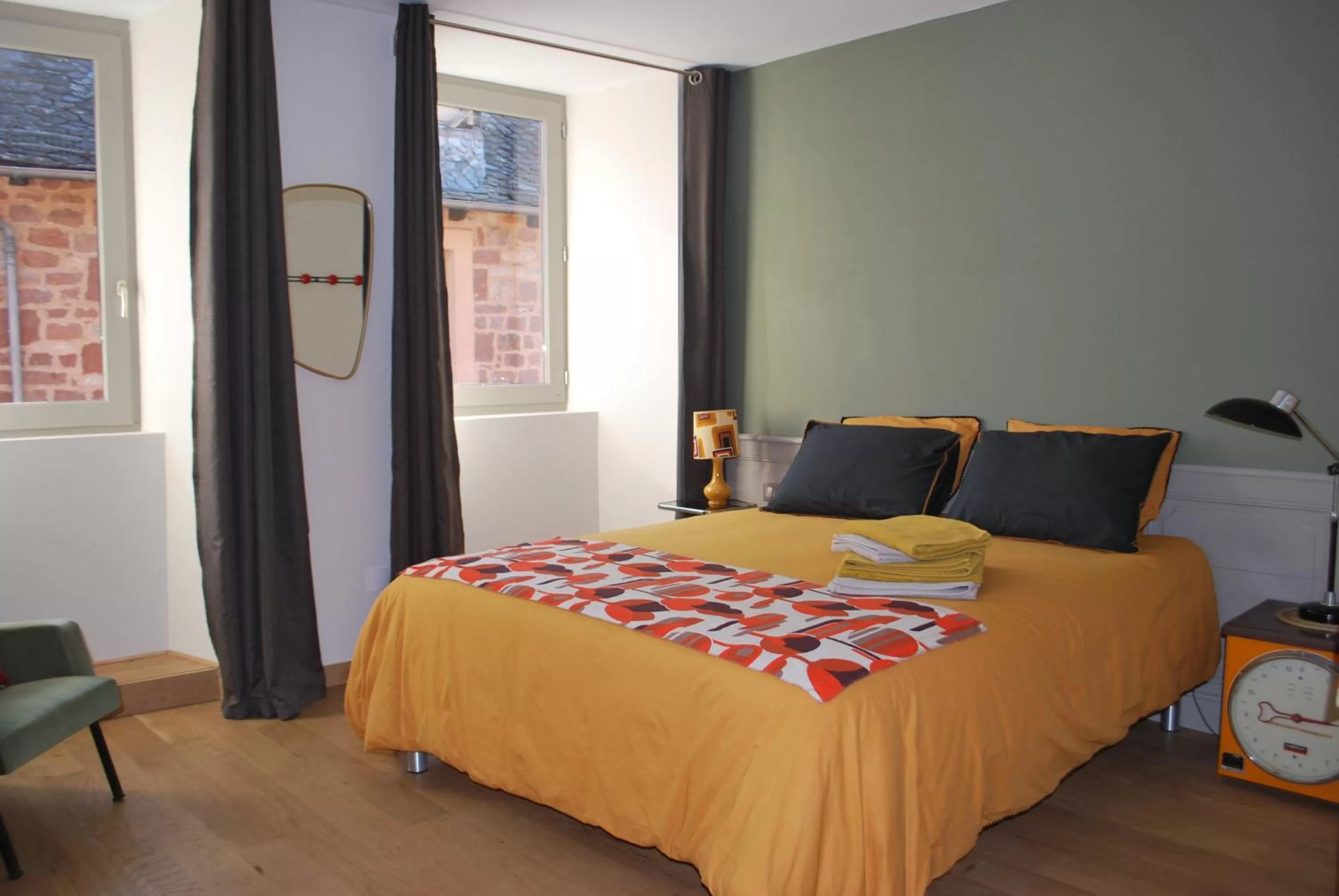 Photo of the whole room, Bed in Natangora