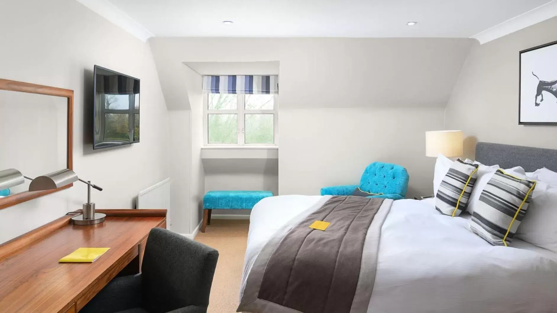 Bedroom in voco - Oxford Spires, an IHG Hotel