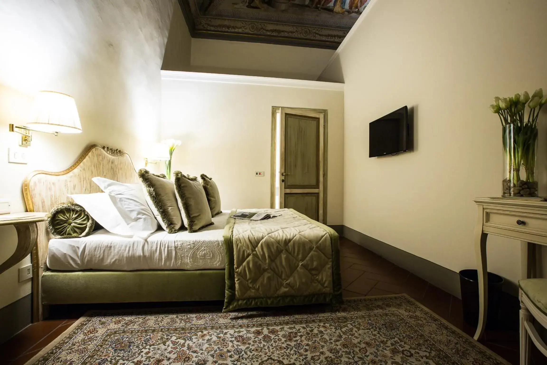 Bedroom in Hotel Burchianti