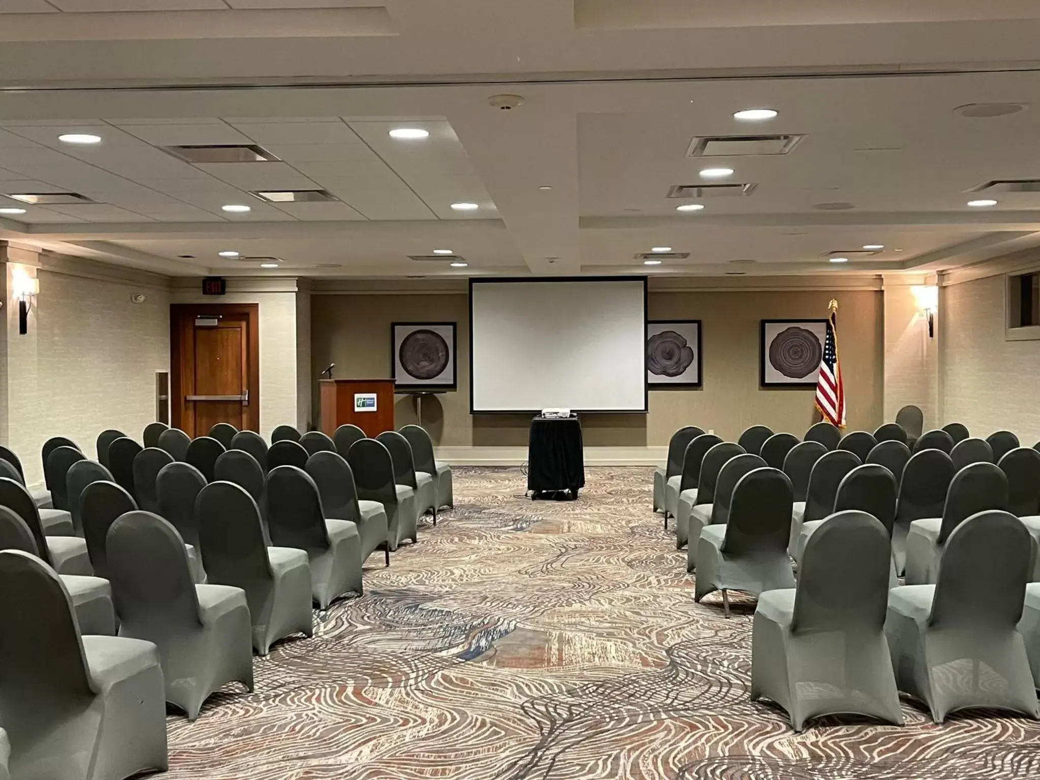 Meeting/conference room in Holiday Inn Resort Lake George, an IHG Hotel