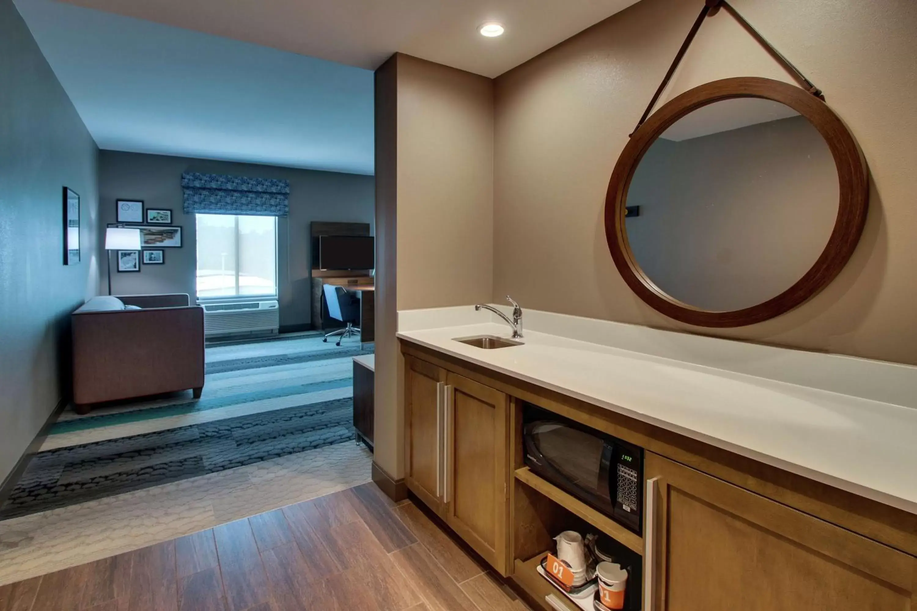 Bedroom, Bathroom in Hampton Inn & Suites By Hilton Southport