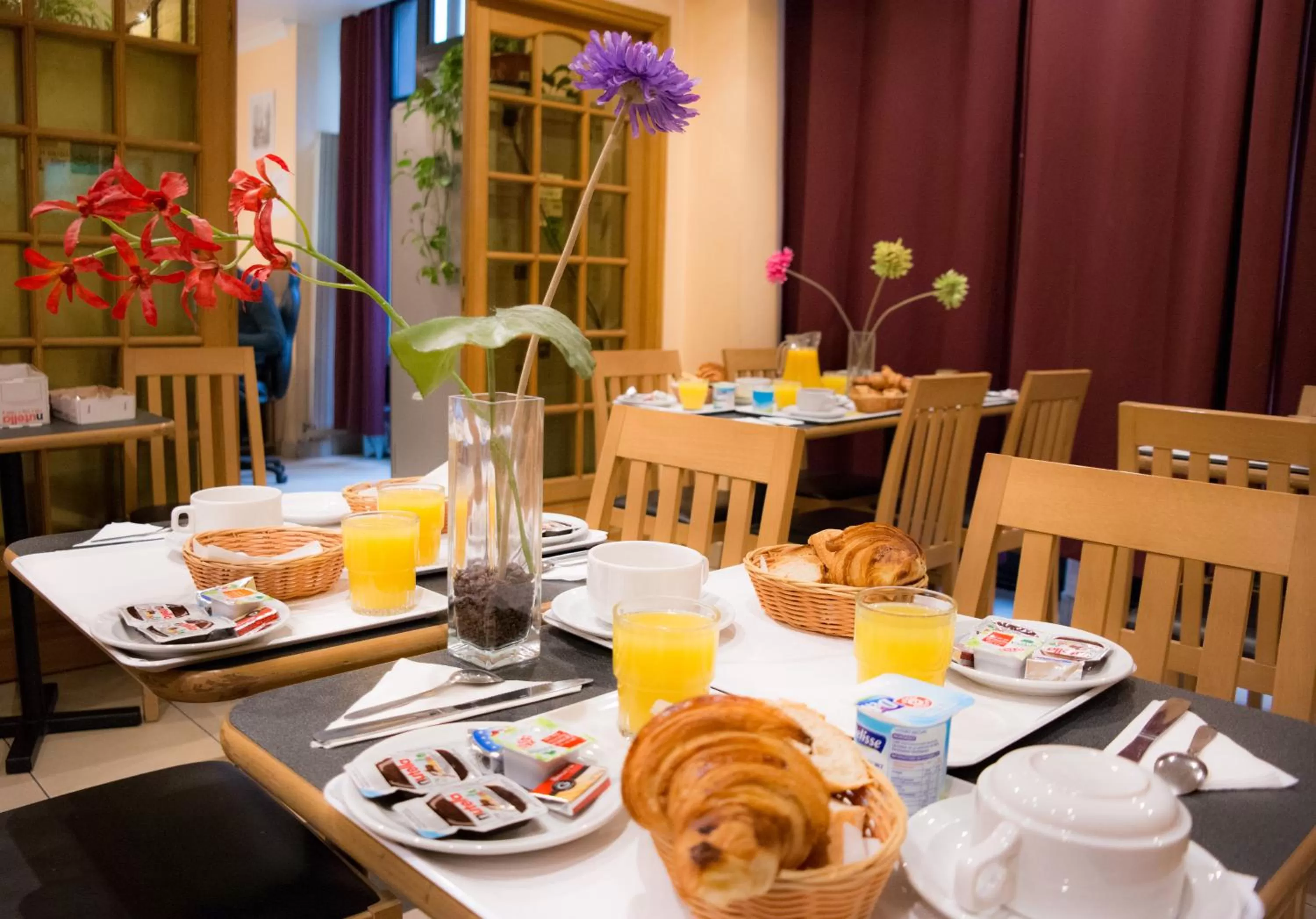 Continental breakfast in Hotel Audran