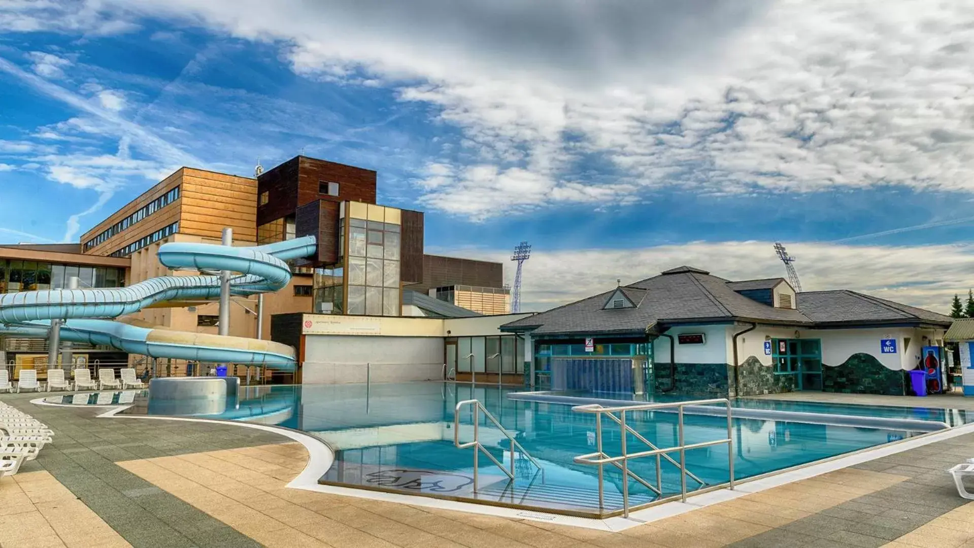 Swimming pool, Property Building in Hotel AquaCity Seasons