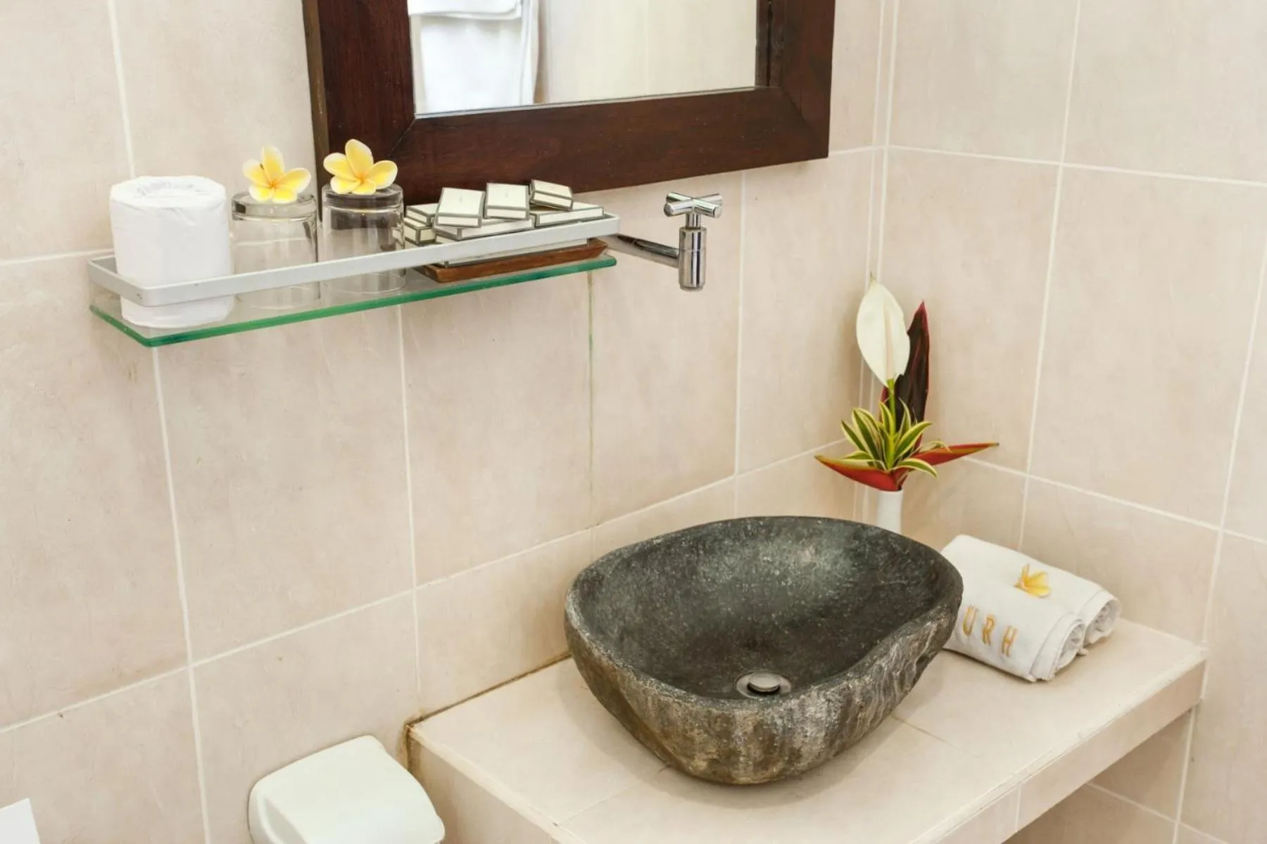 Toilet in Ubud Raya Boutique Hotel