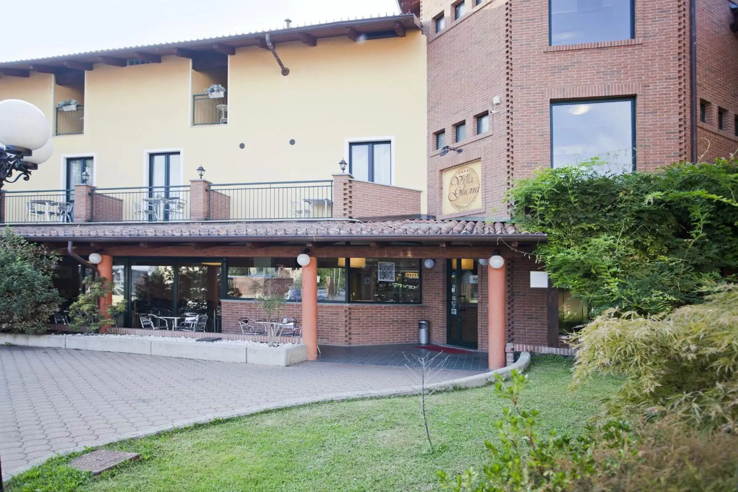 Facade/entrance, Property Building in Hotel Villa Glicini