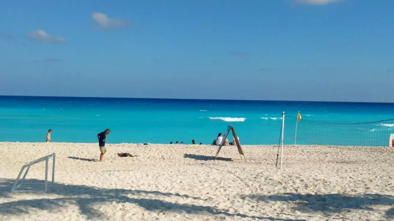 Beach in Apartment Ocean Front Cancun