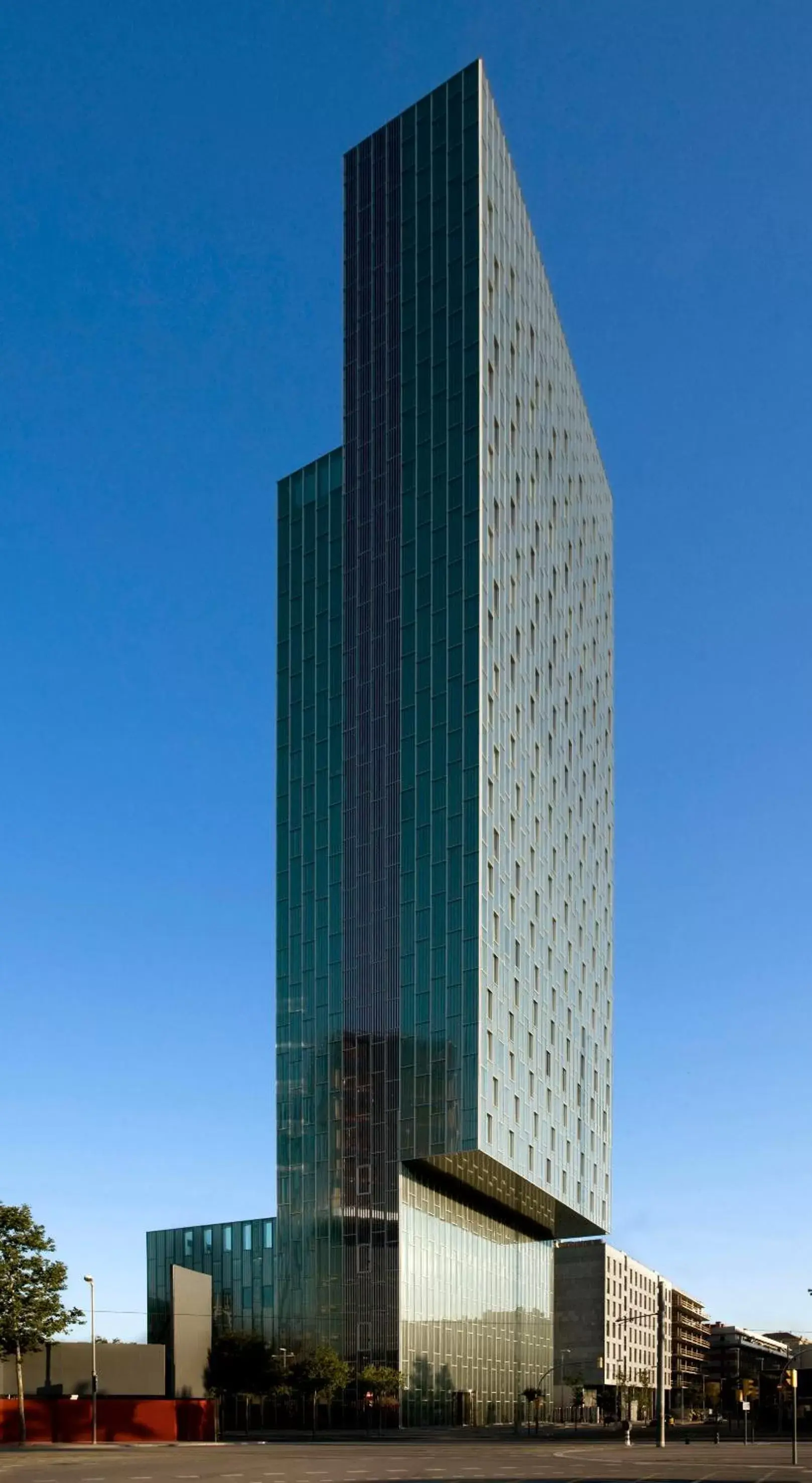 Facade/entrance, Property Building in Melia Barcelona Sky 4* Sup