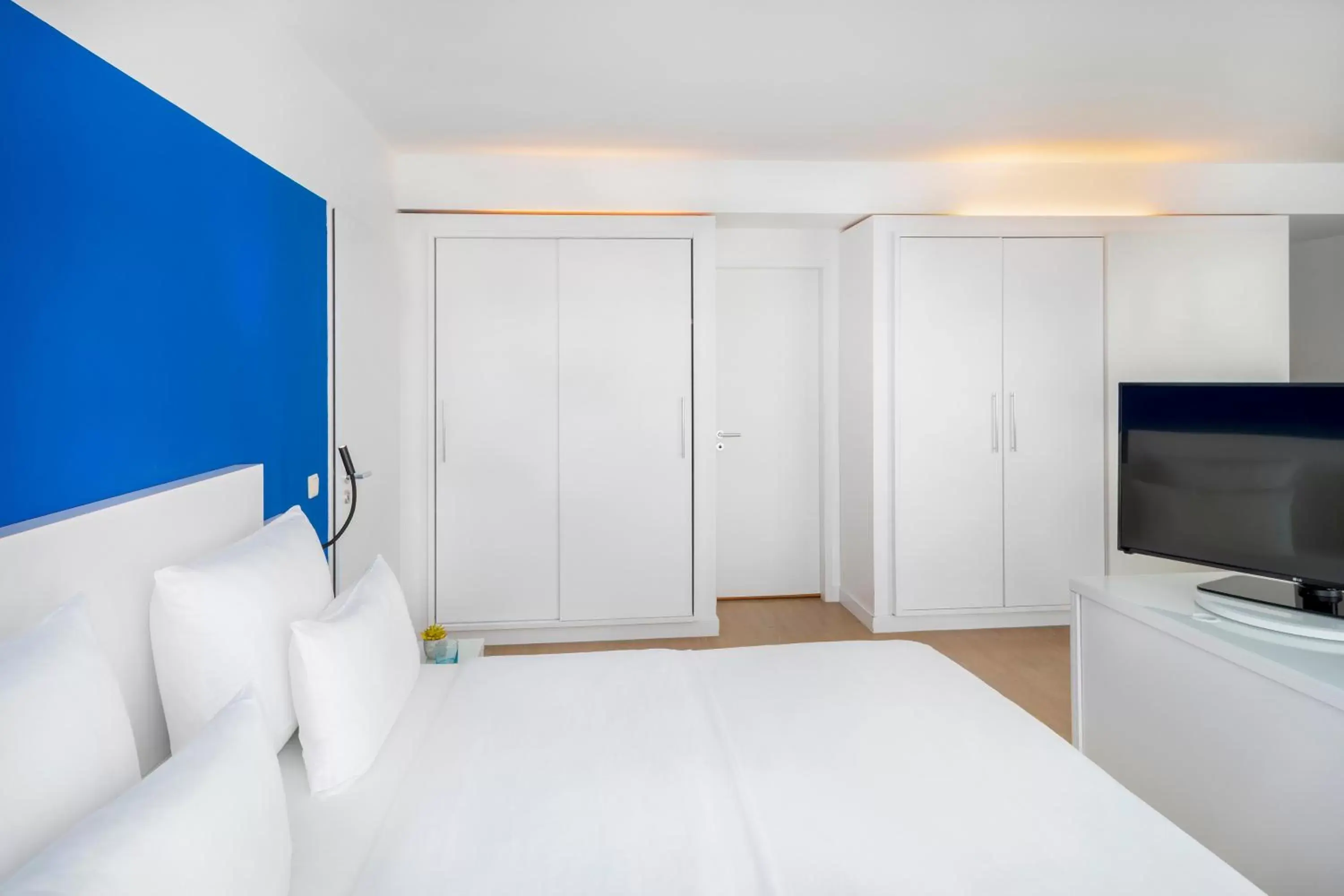 Bedroom, Bed in Hotel Frankfurt Messe Affiliated by Meliá