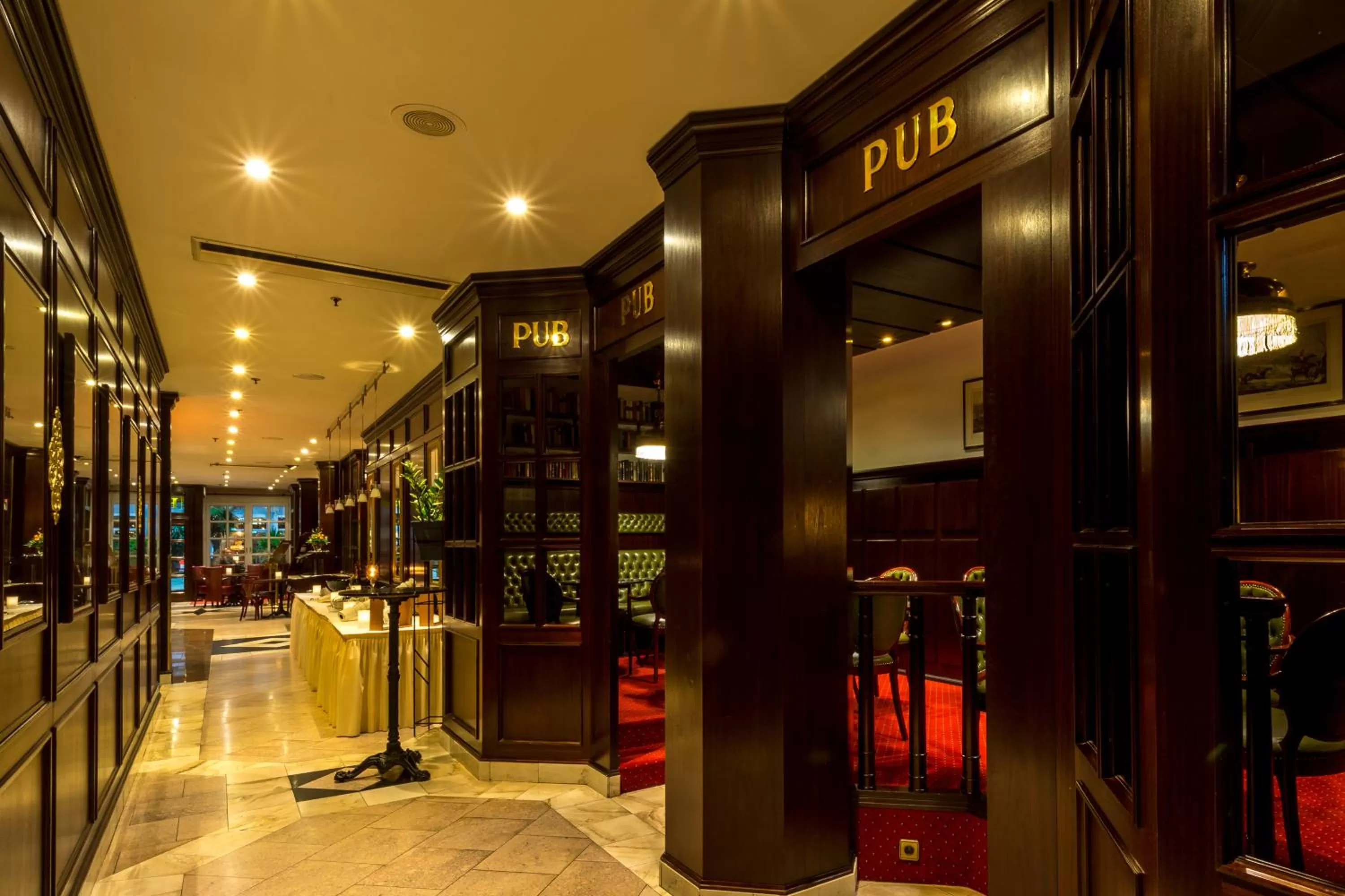 Lounge or bar in Sachsenwald Hotel Reinbek