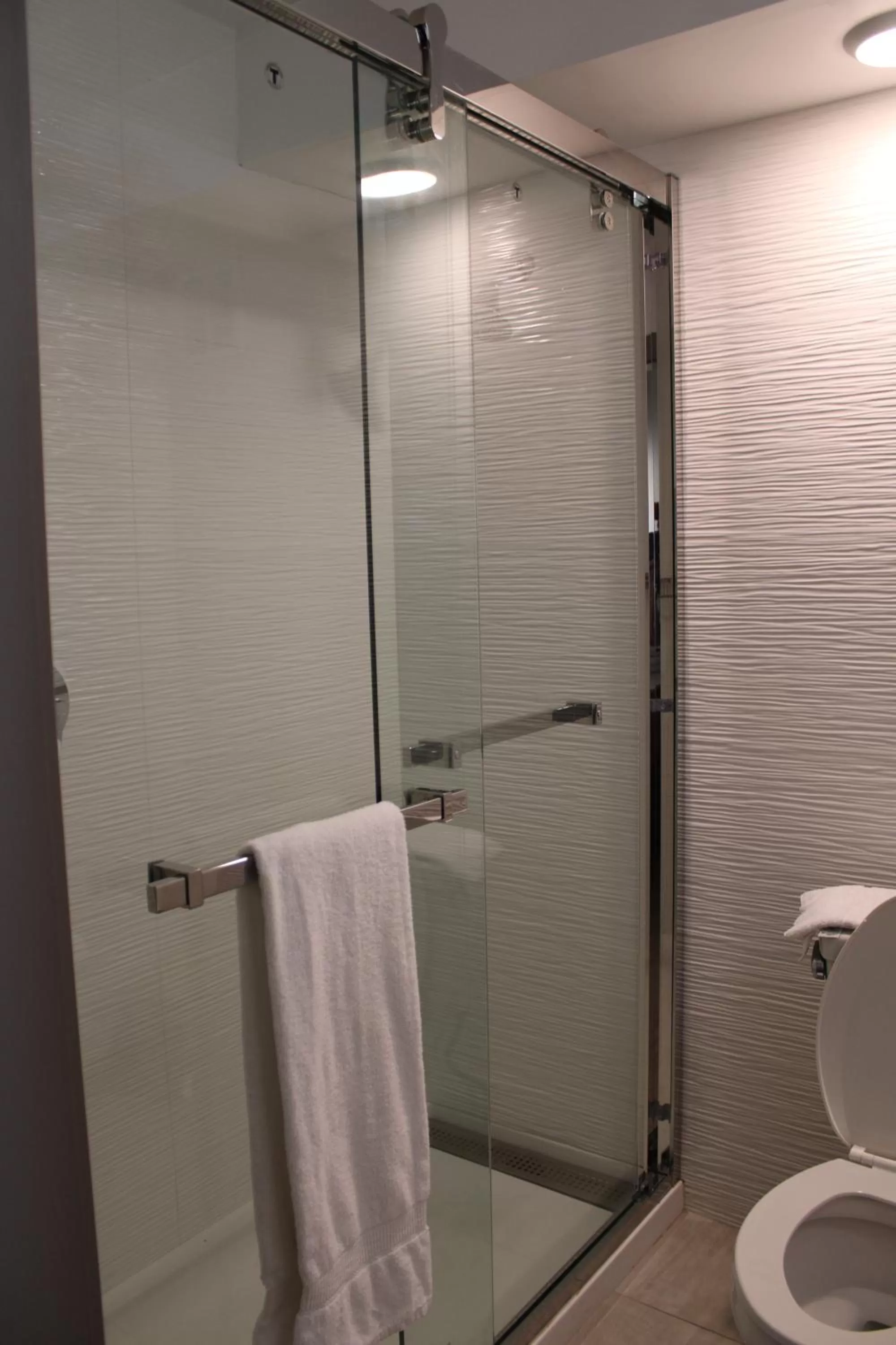 Bathroom in Comfort Inn & Suites Nashville Downtown - Stadium