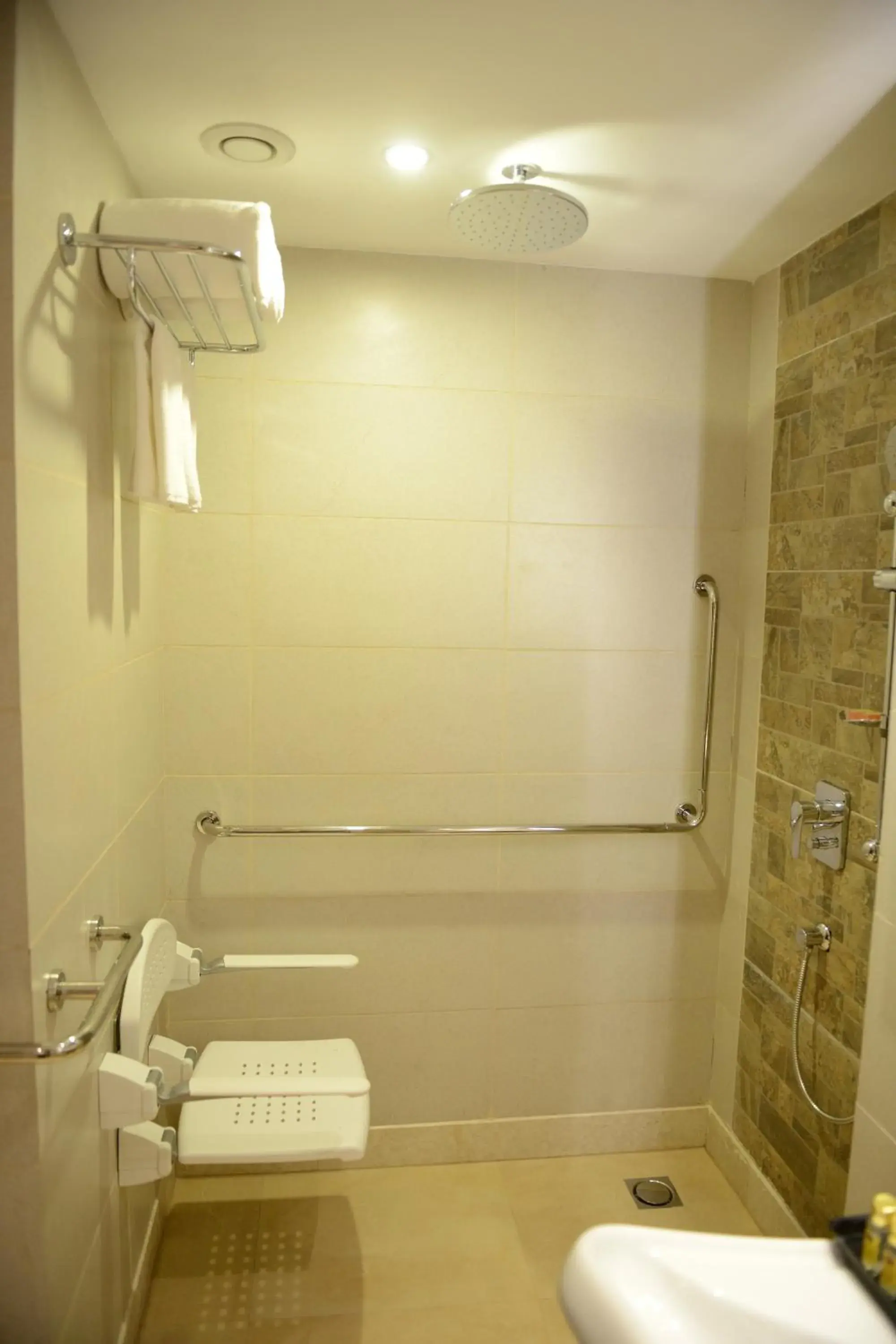 Bathroom in Country Inn & Suites by Radisson, Gurugram Sohna Road