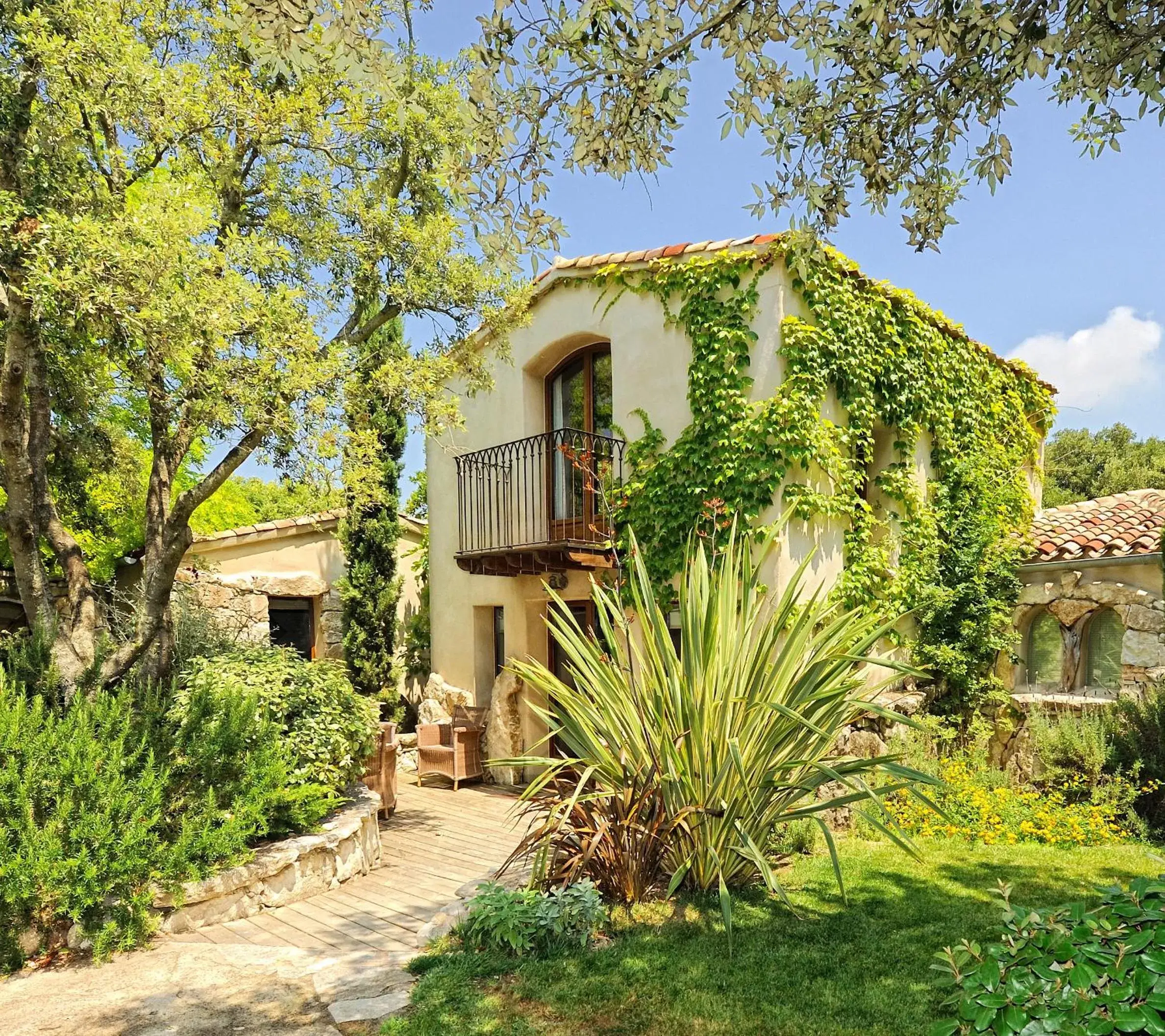 Facade/entrance, Property Building in Lodge de Charme A Cheda