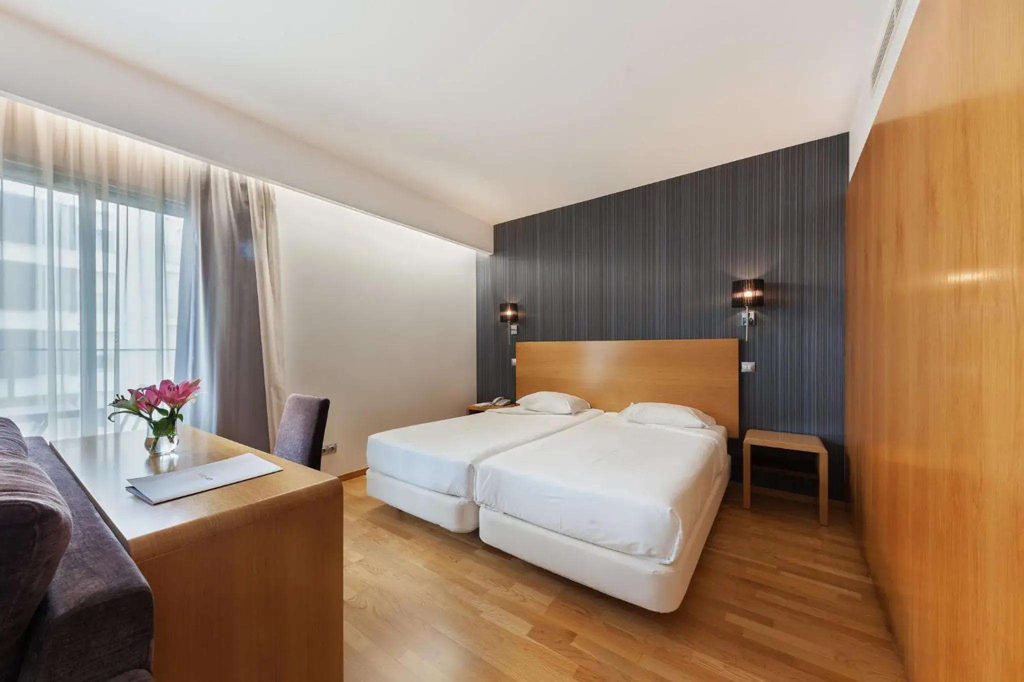 Bed in Lux Fatima Park - Hotel, Suites & Residence