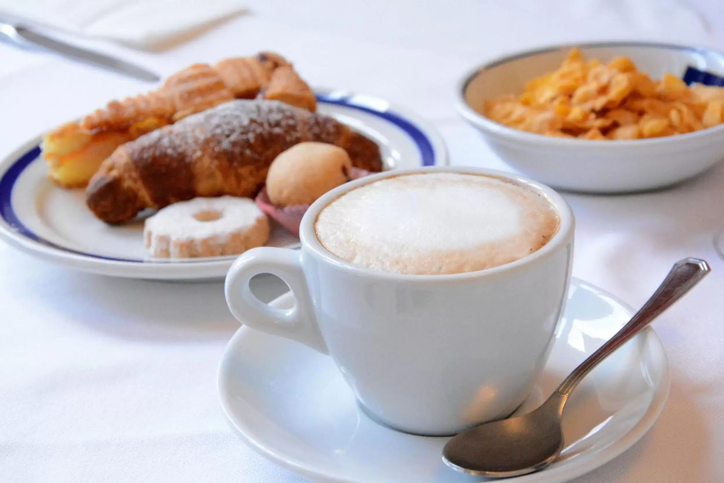 Italian breakfast in Hotel Ponte di Rialto