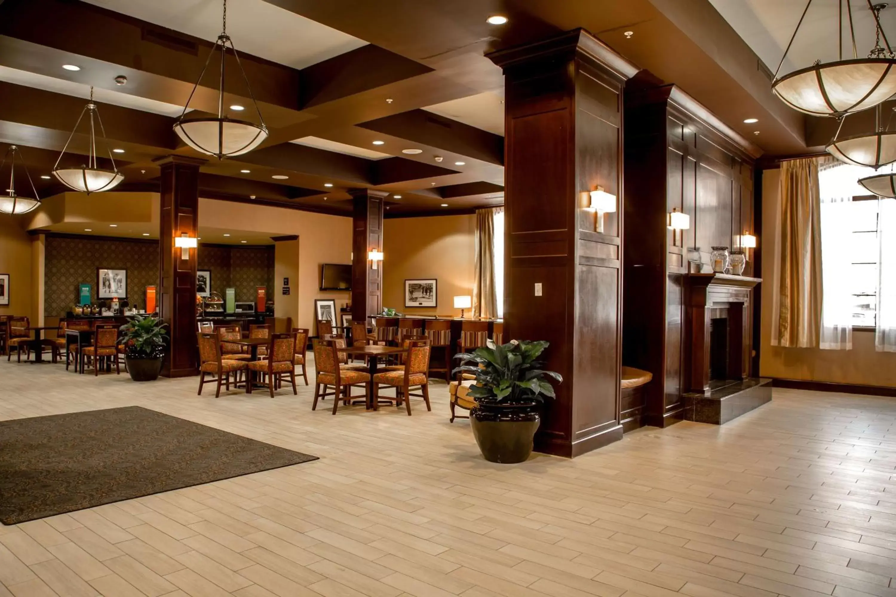 Lobby or reception, Restaurant/Places to Eat in Hampton Inn & Suites Albany-Downtown