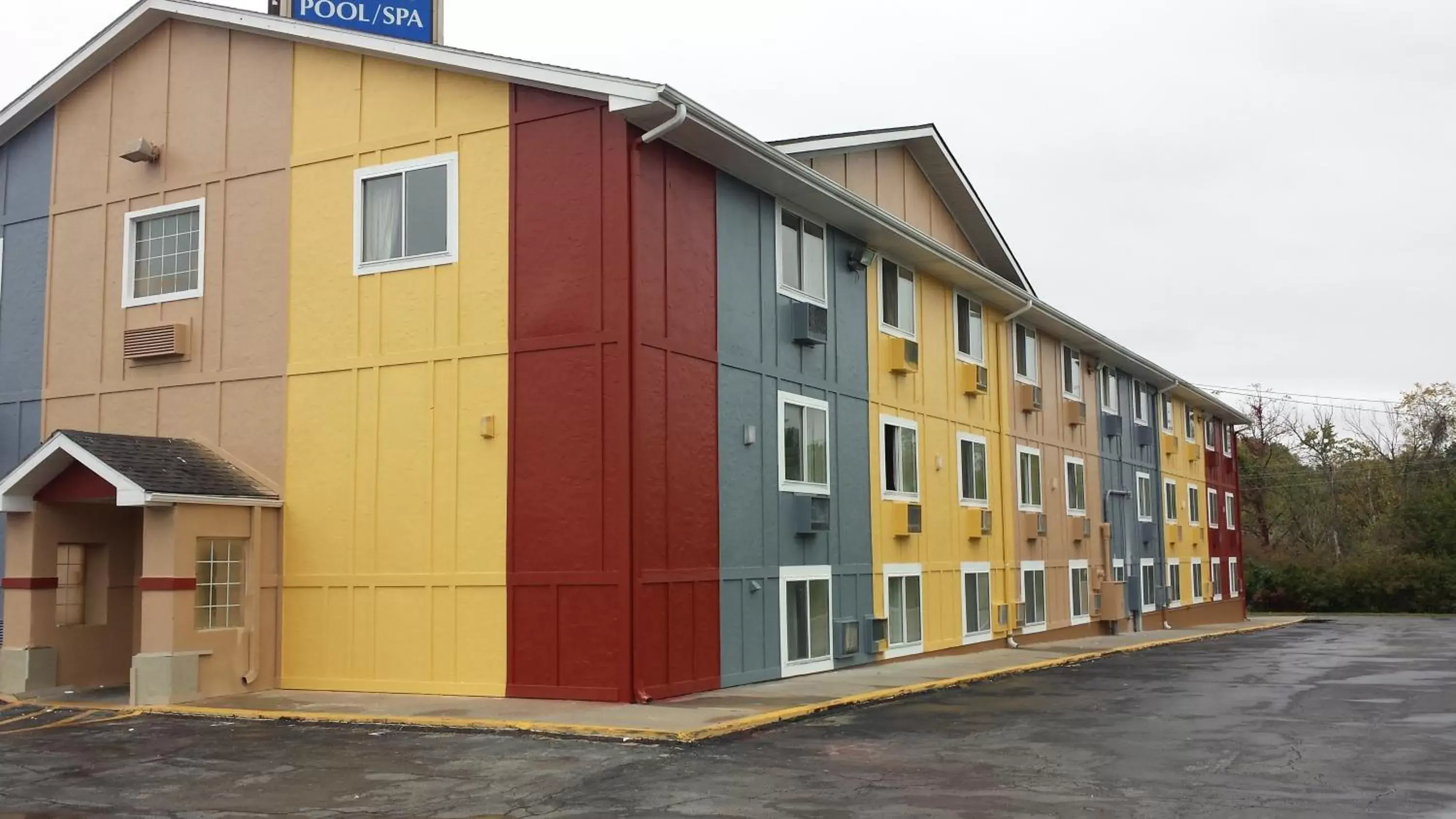 Property Building in Americas Stay Inn-Leavenworth