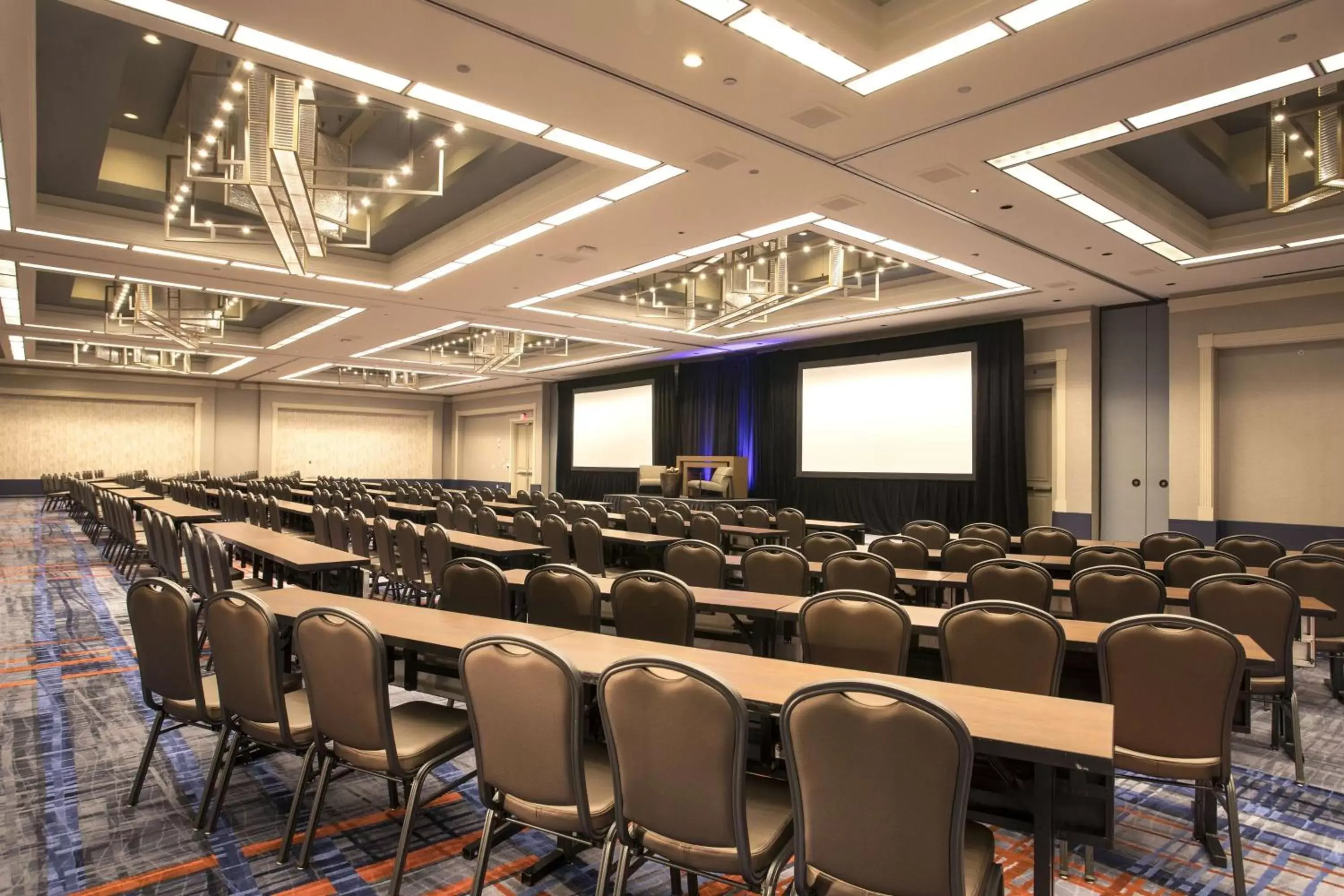 Meeting/conference room in Hilton Atlanta Airport