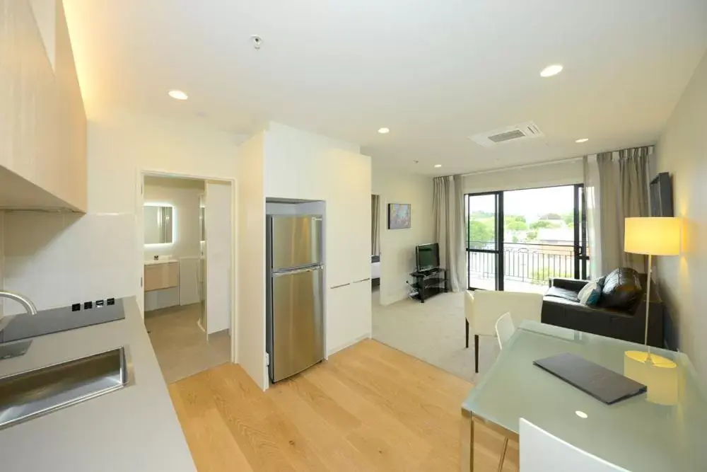 Kitchen/Kitchenette in West Fitzroy Apartments