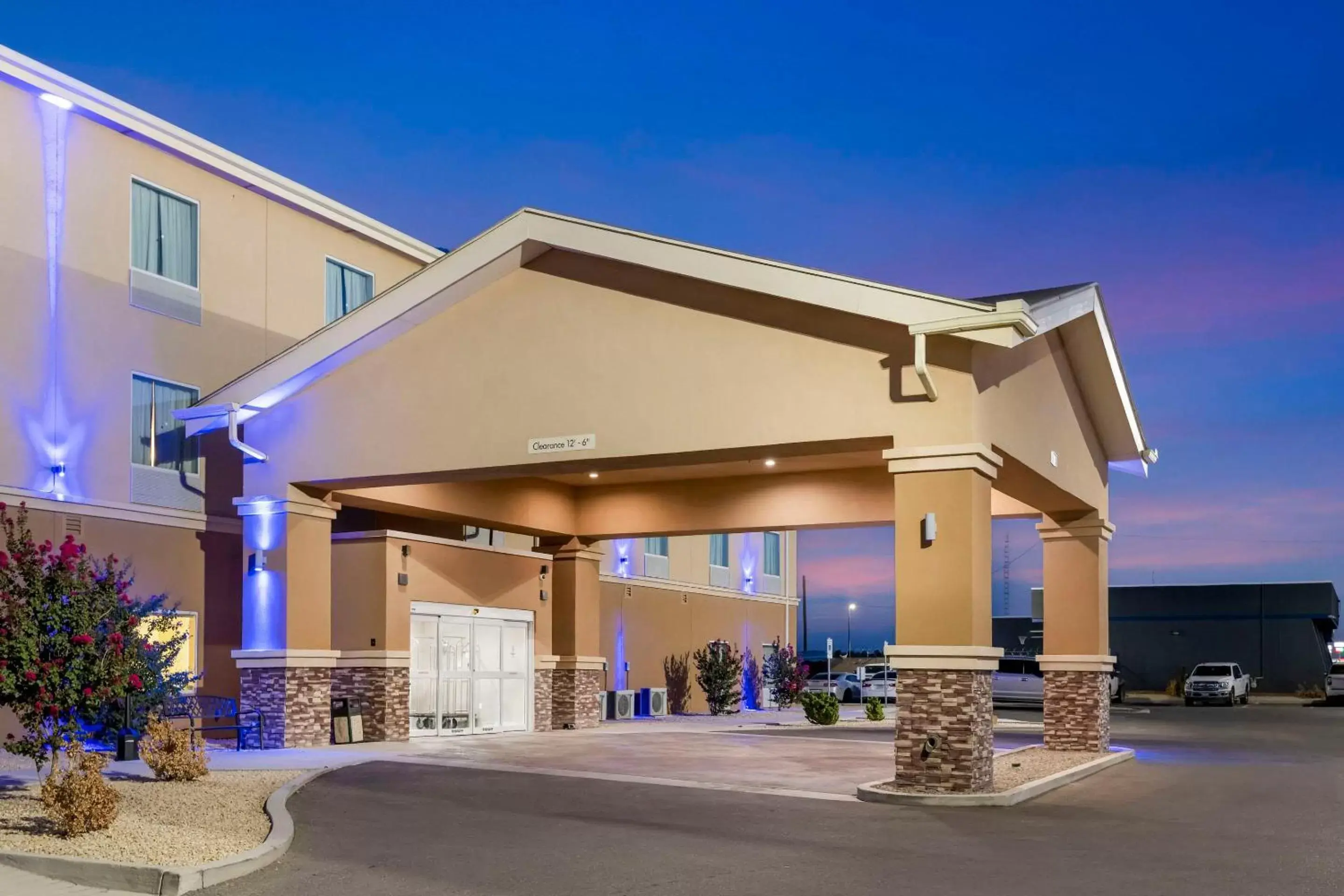 Other, Property Building in Quality Inn & Suites Carlsbad Caverns Area