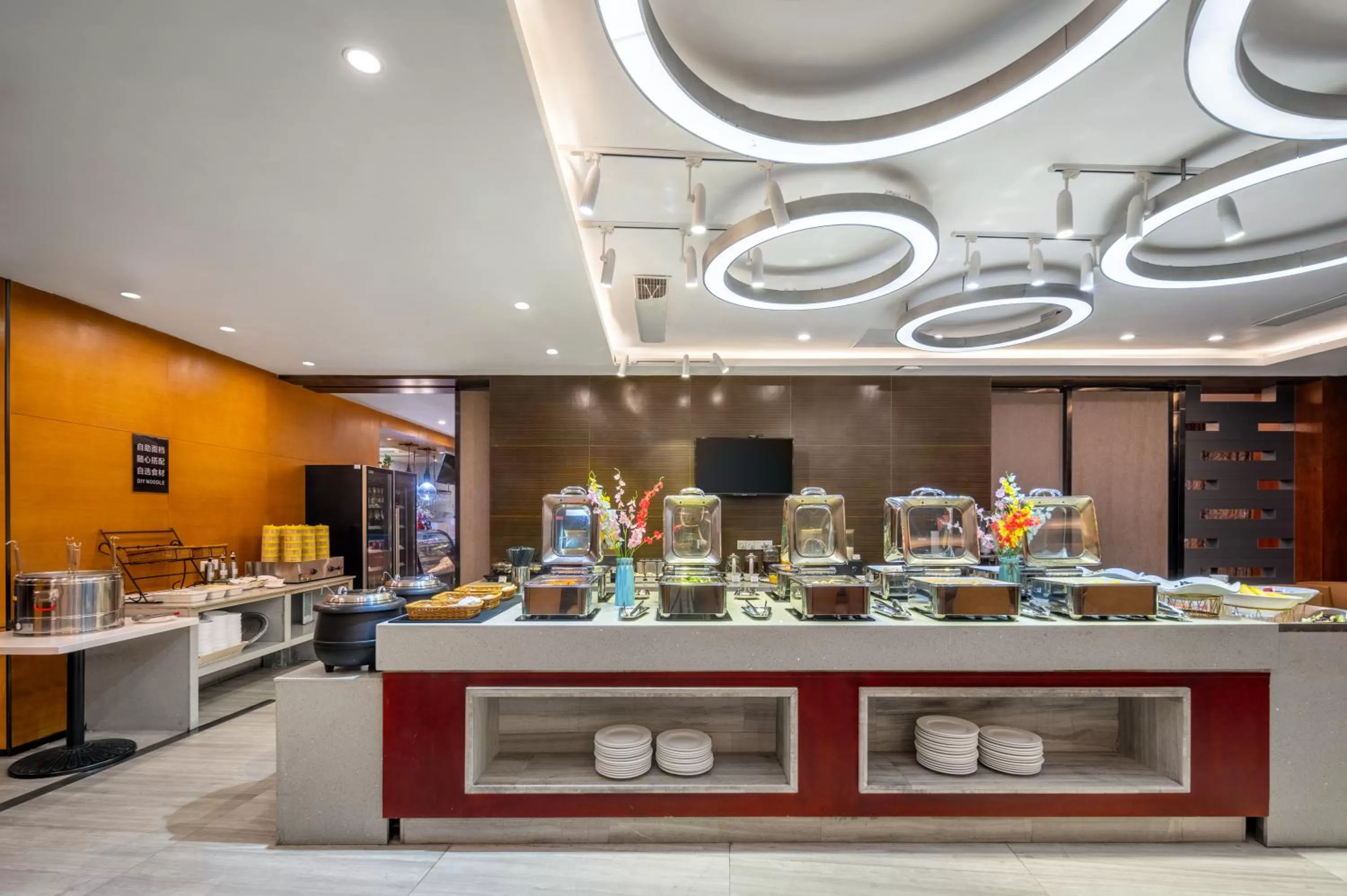 Buffet breakfast in Ausotel Smart Baiyun International Airport T2