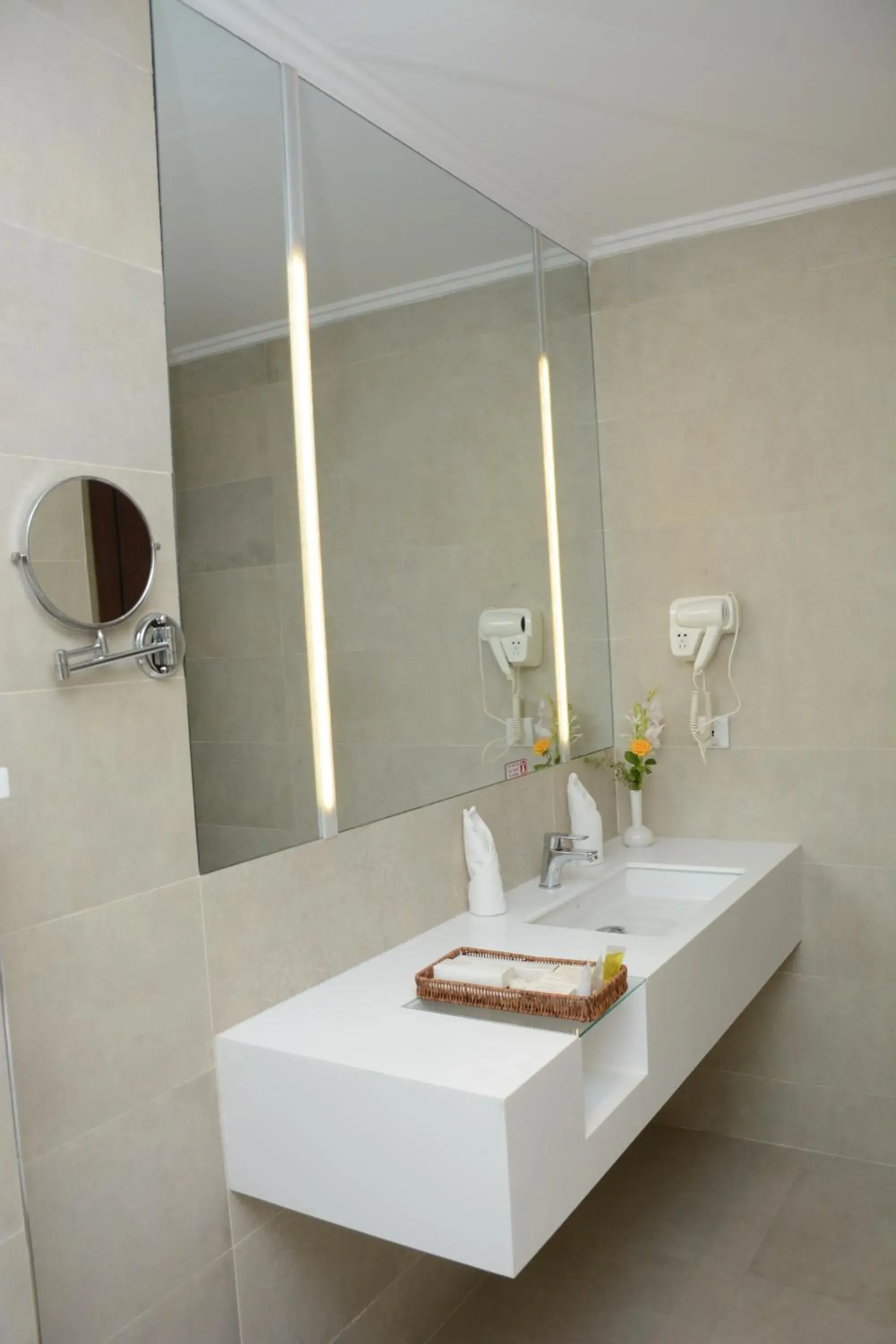 Bathroom in Best Western Premier Hotel Gulberg Lahore