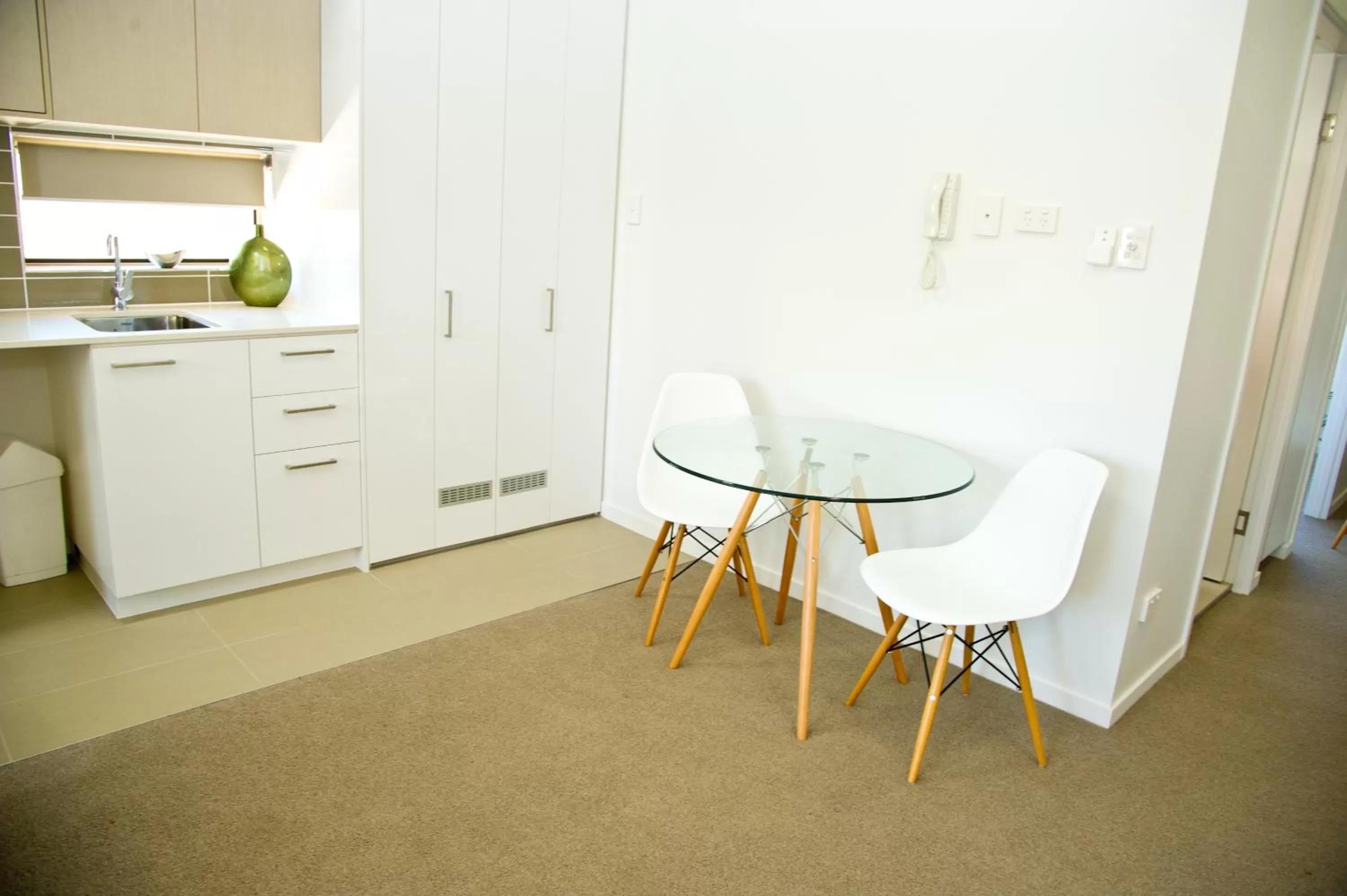 Dining area in Jacana Apartments