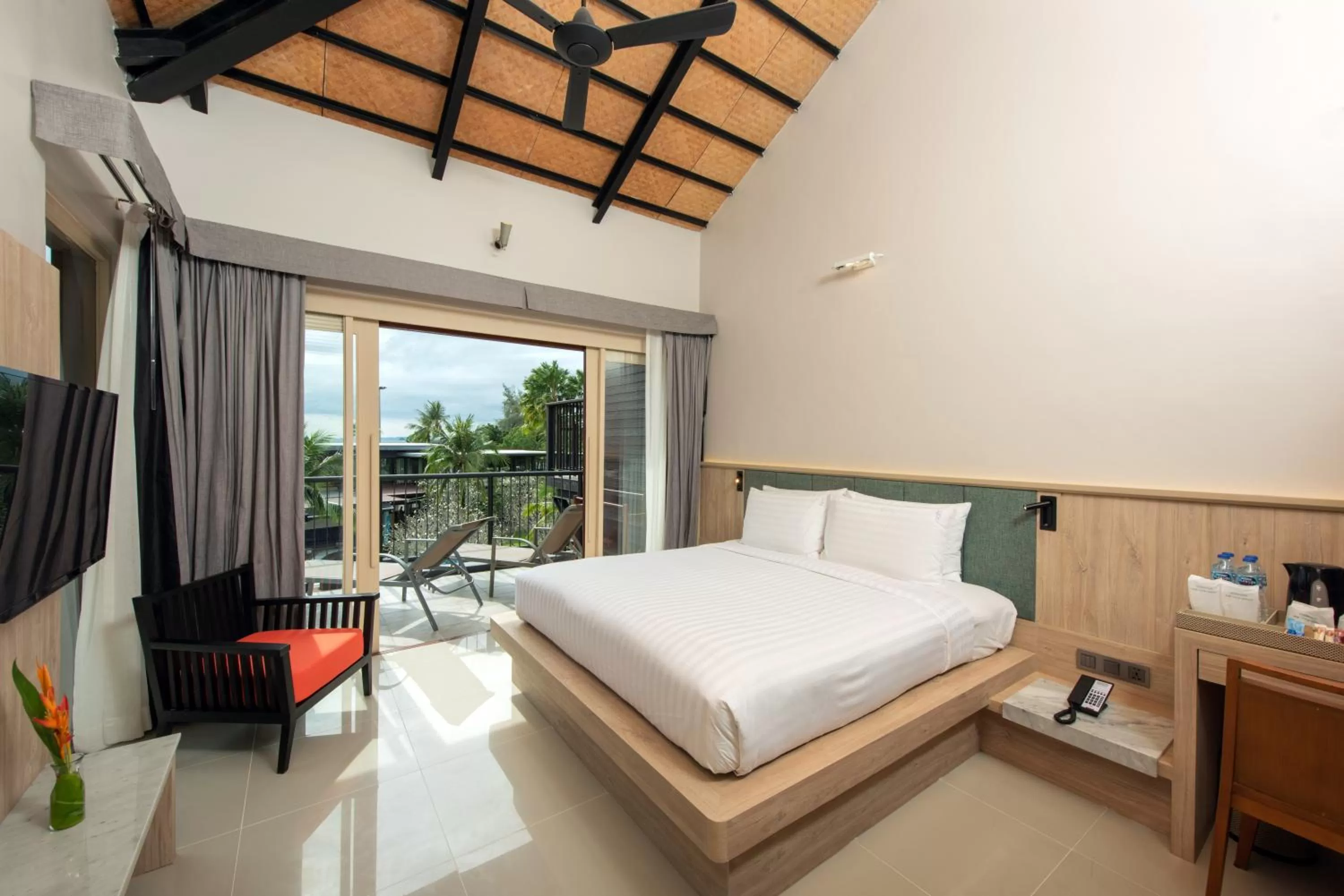 towels, Bed in Holiday Ao Nang Beach Resort, Krabi