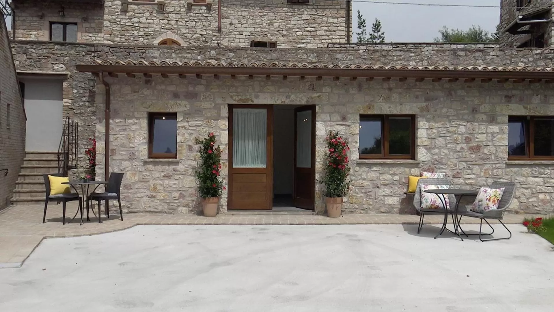 Property building in Hotel Ideale