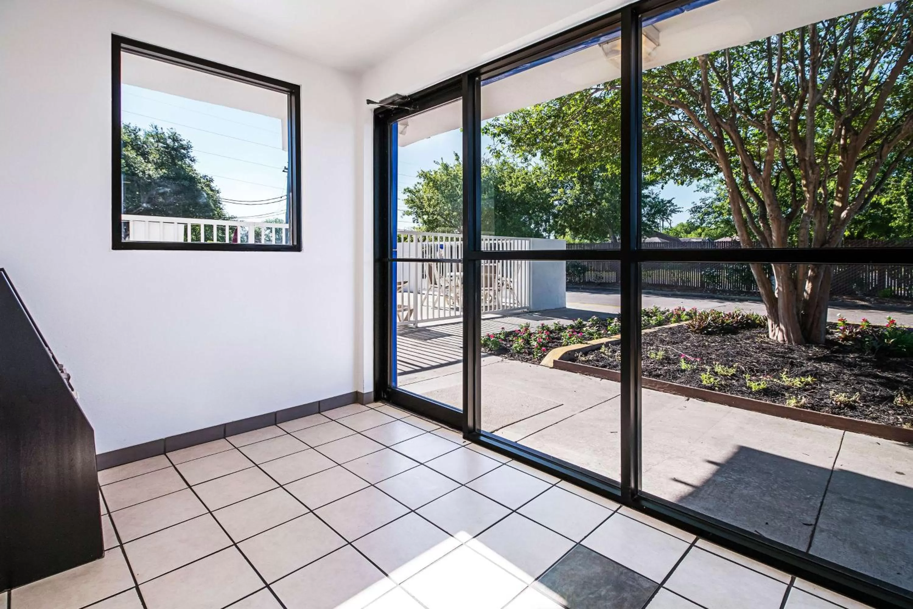 Facade/entrance in Motel 6-Corpus Christi, TX - Northwest