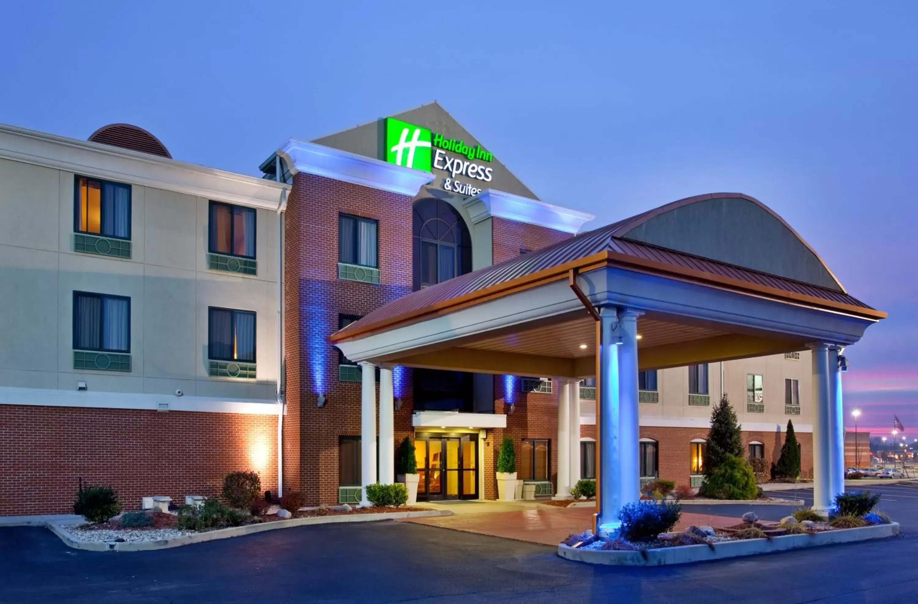 Property Building in Holiday Inn Express Hotel & Suites O'Fallon-Shiloh, an IHG Hotel