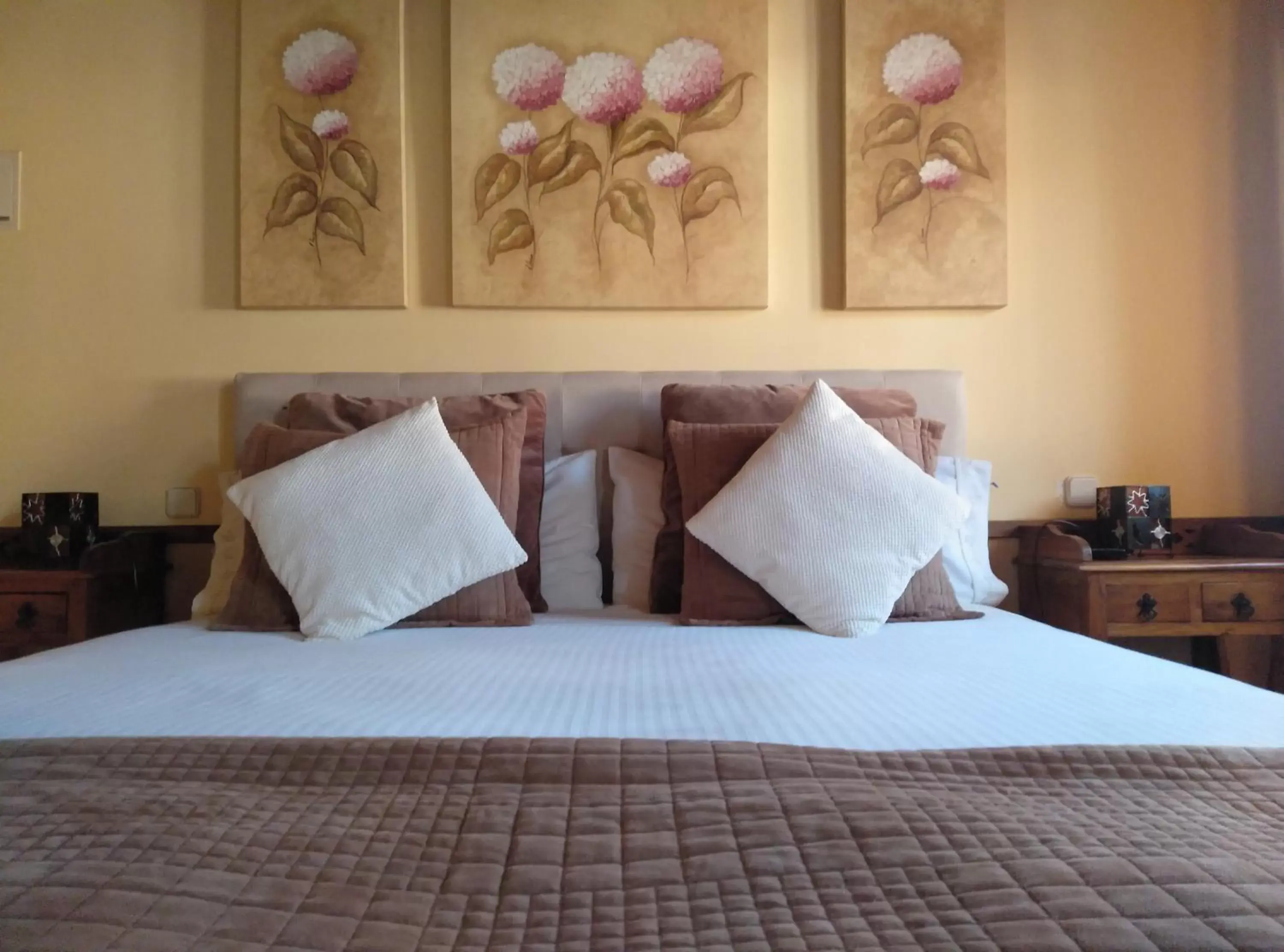 Photo of the whole room, Bed in Posada el Campanario