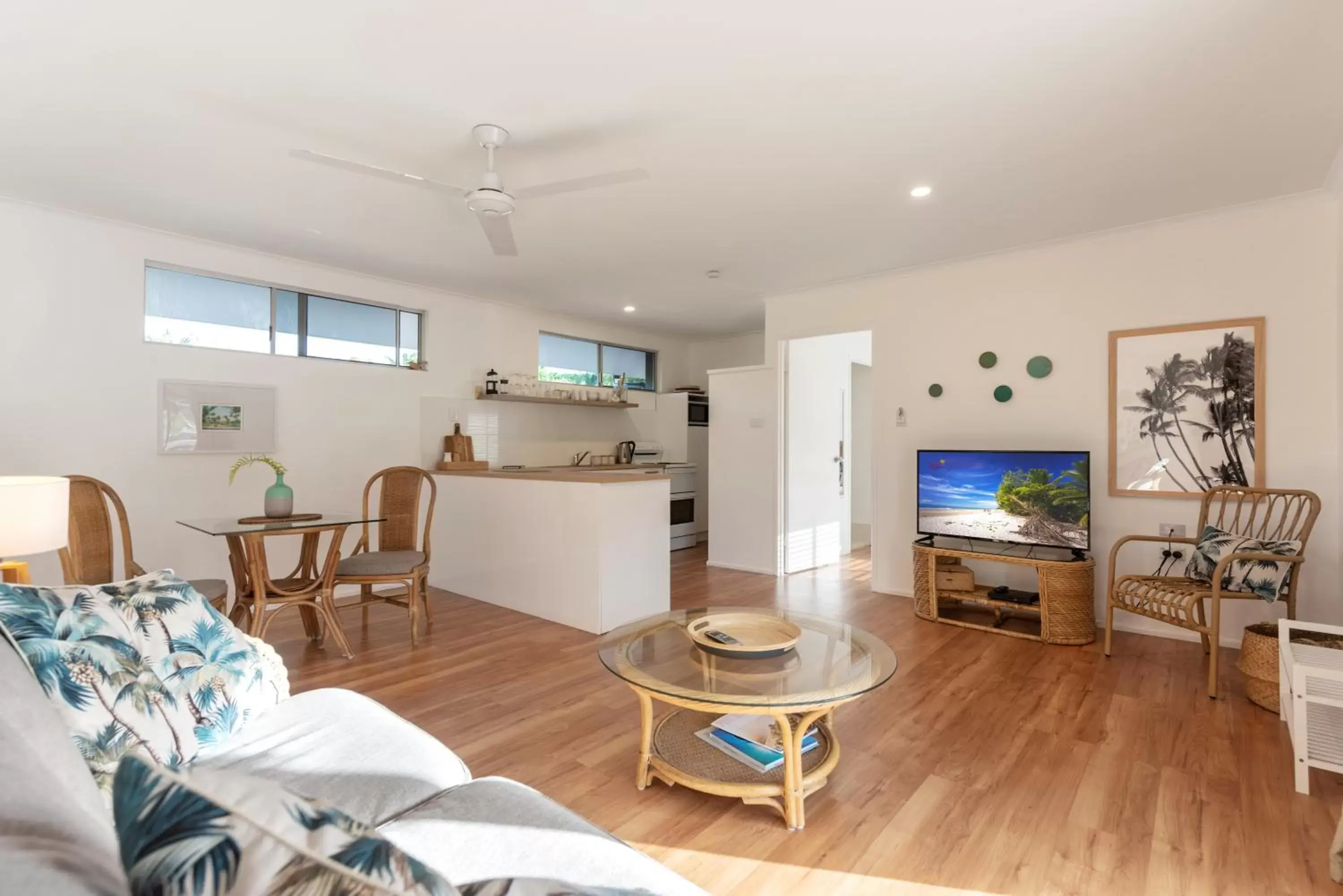 Living room, Seating Area in Lychee Tree Holiday Apartments