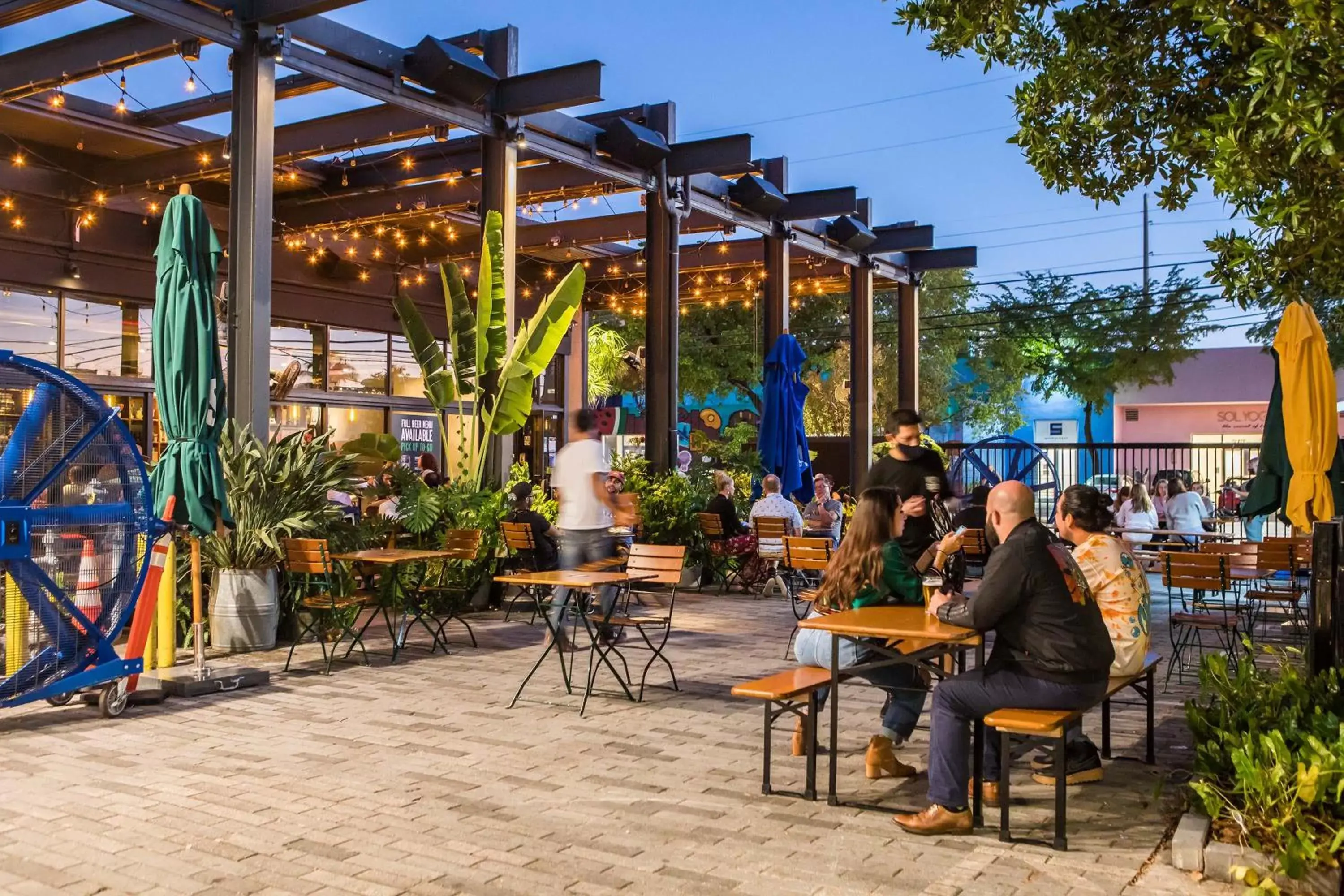 Activities, Restaurant/Places to Eat in Sentral Wynwood