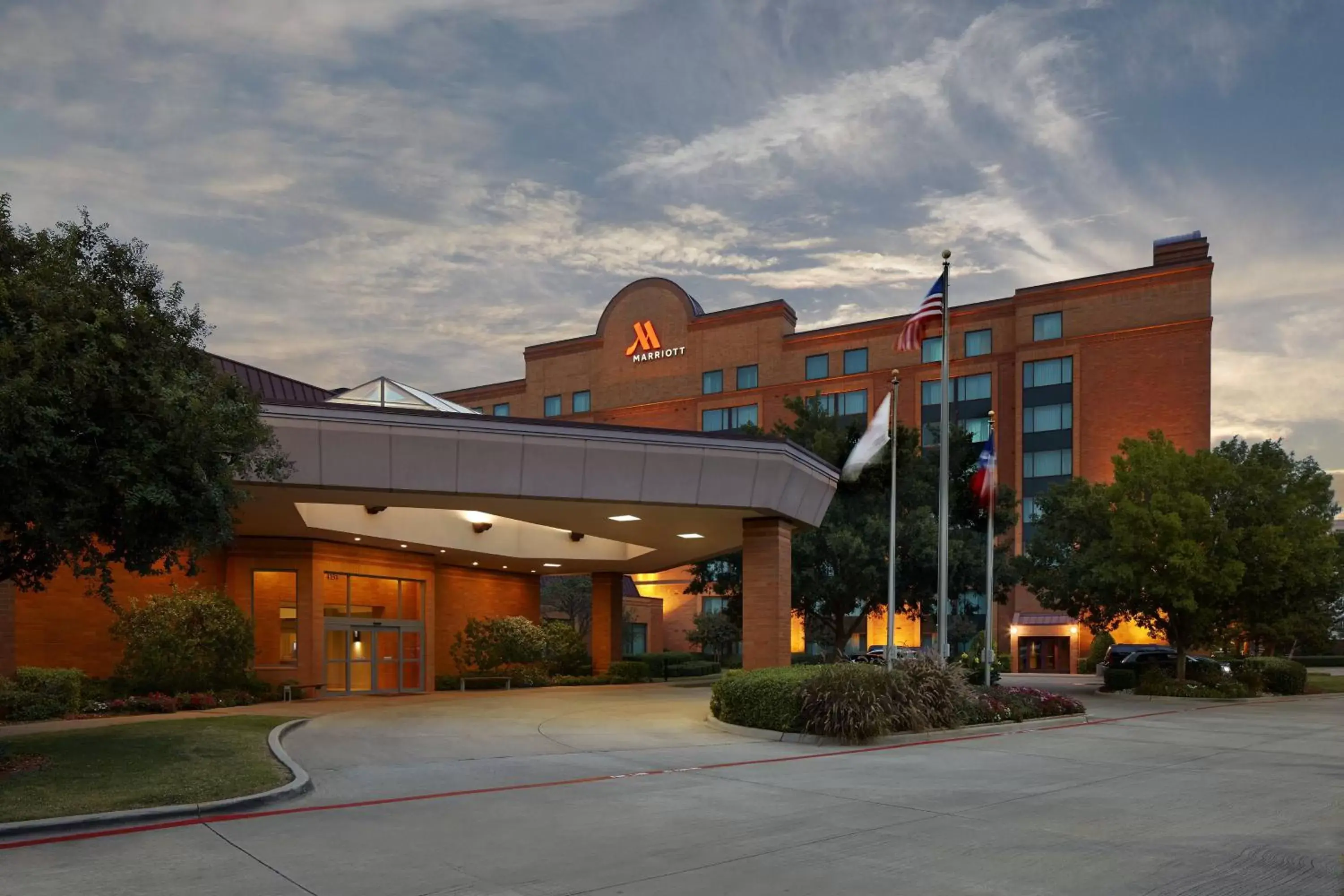 Property Building in Marriott DFW Airport South