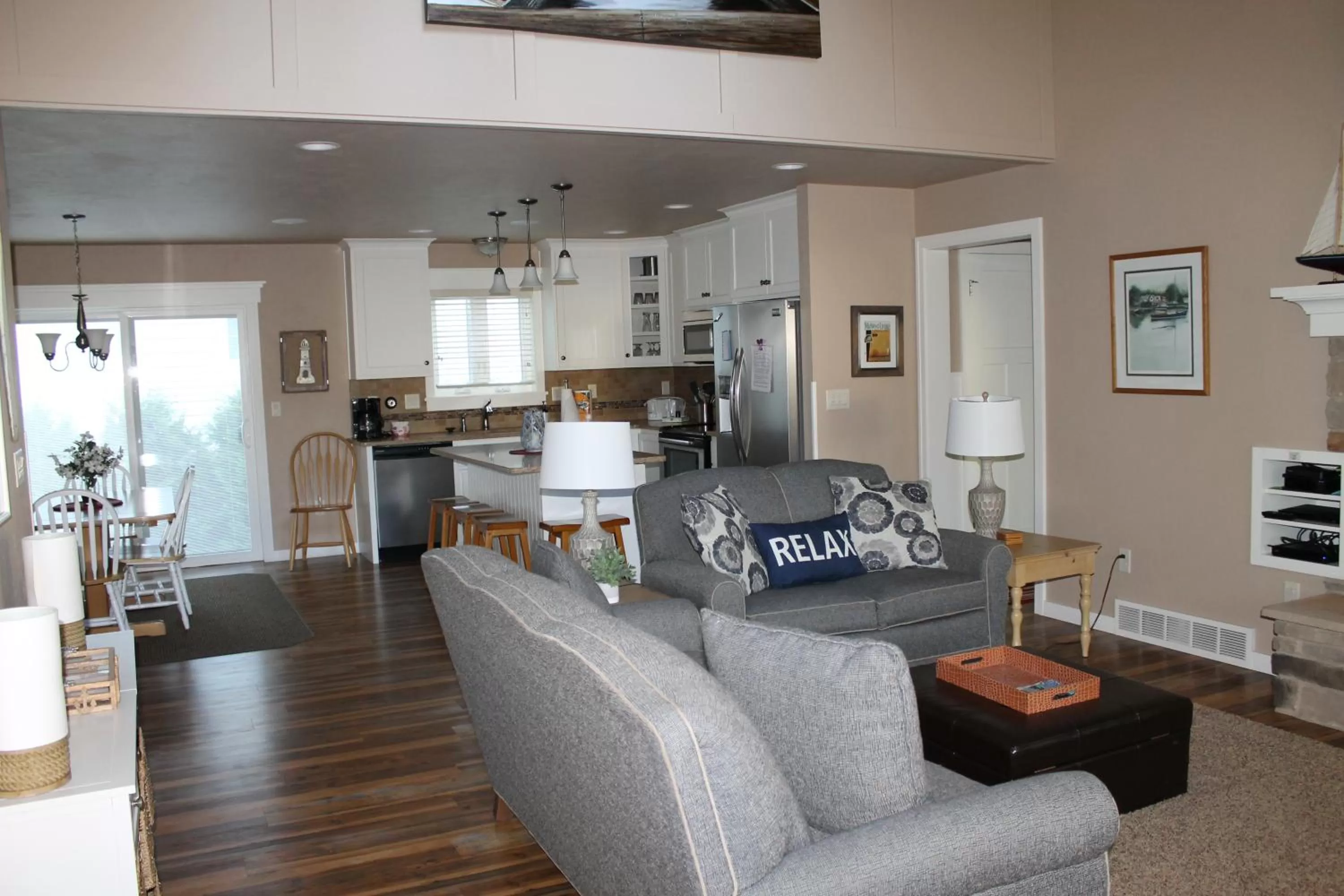 Seating Area in Cedar Court Inn