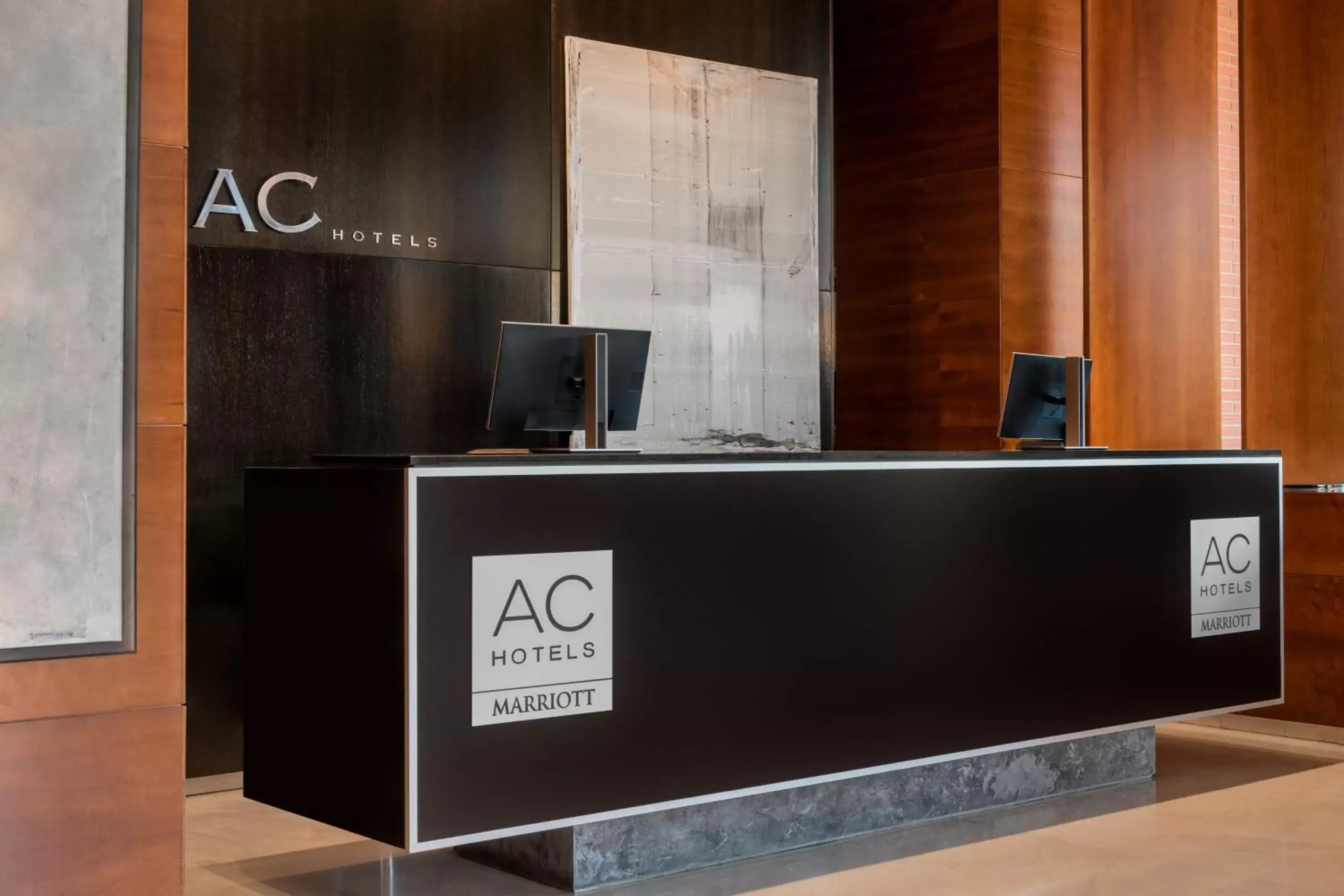 Lobby or reception, Lobby/Reception in AC Hotel Alcalá de Henares by Marriott