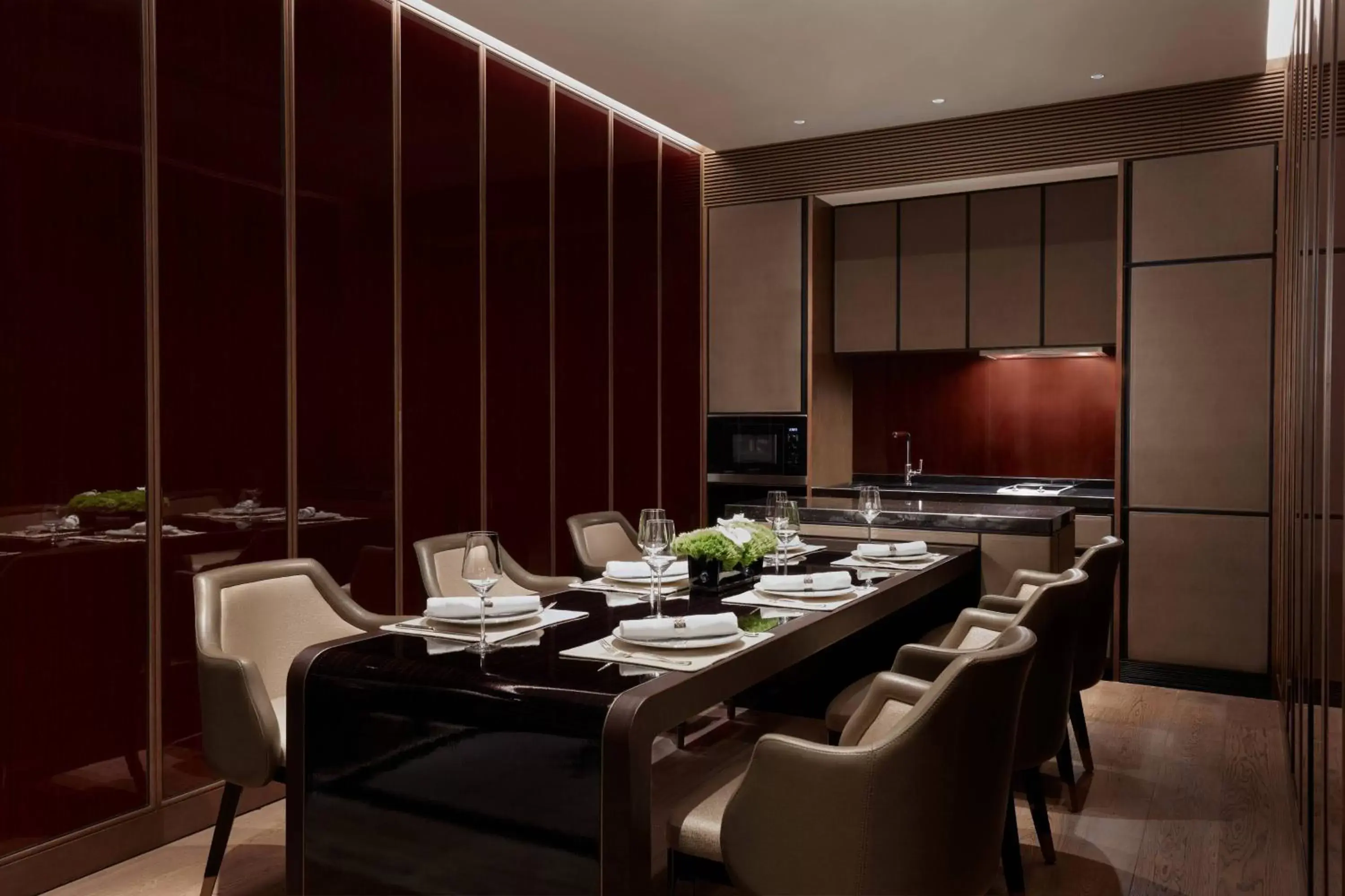 Photo of the whole room, Restaurant/Places to Eat in The Ritz-Carlton, Nanjing