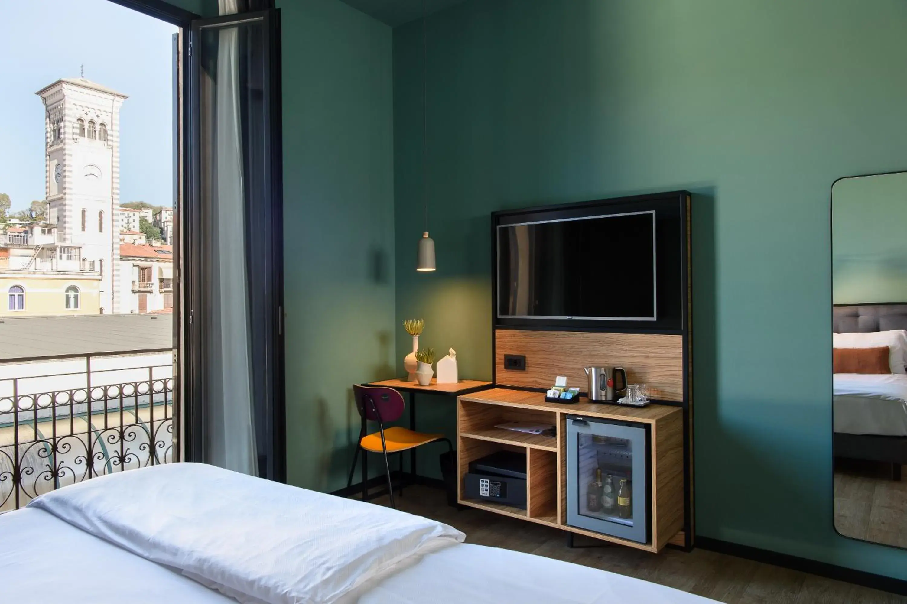 TV and multimedia, Bed in The Poet Hotel TV and multimedia, Bed in The Poet Hotel