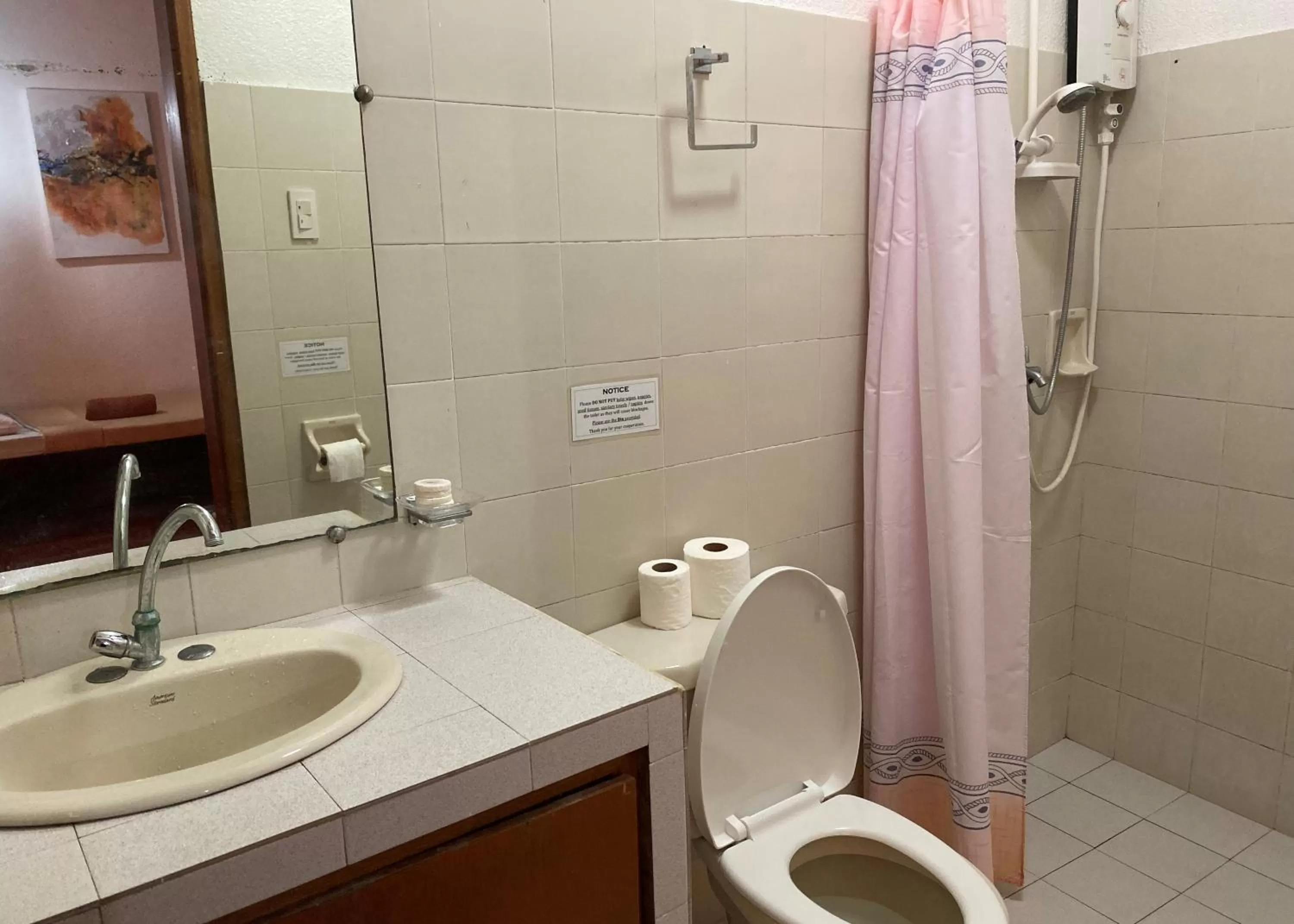 Shower in Marina Village