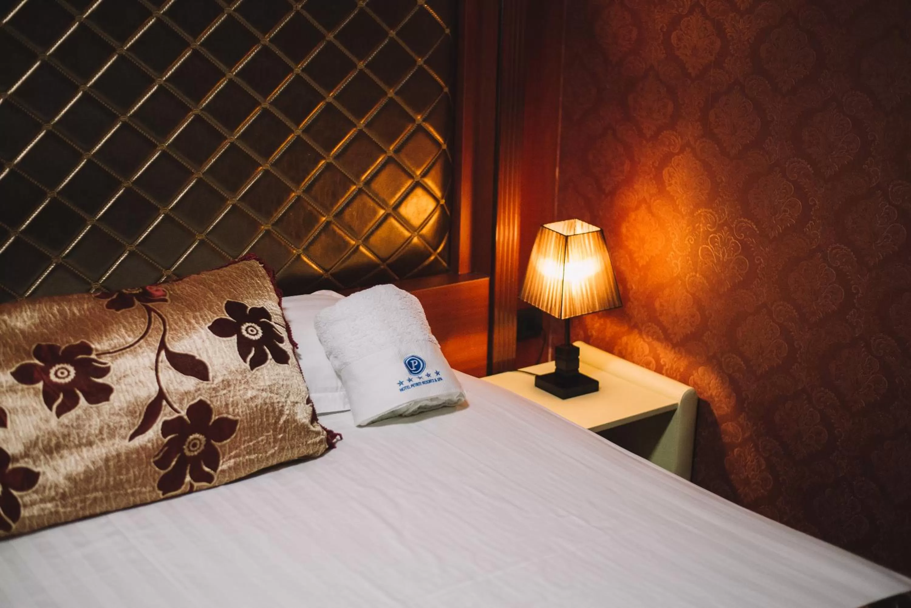 Bedroom, Bed in Petriti & Spa