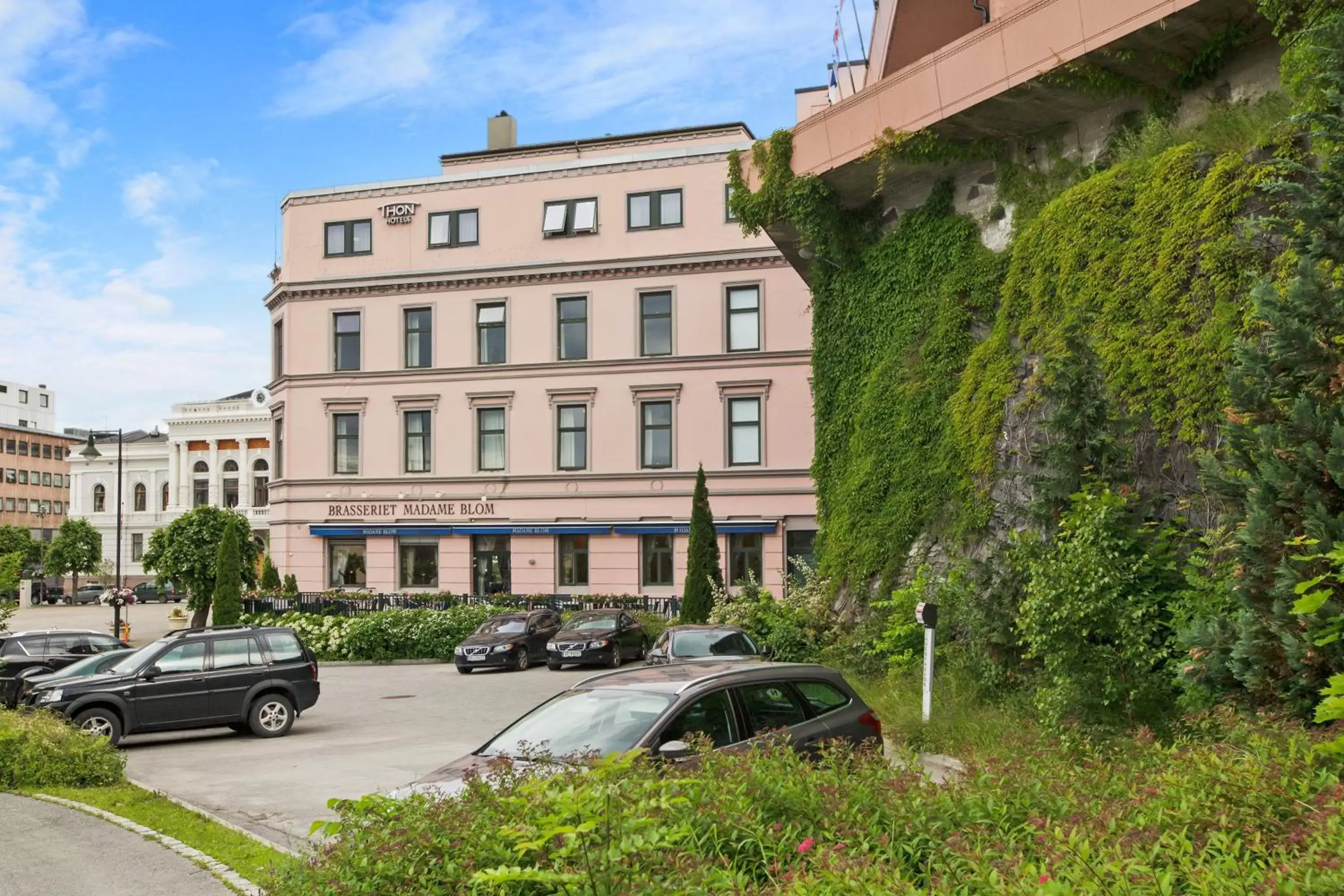 Facade/entrance in Thon Hotel Høyers Facade/entrance in Thon Hotel Høyers