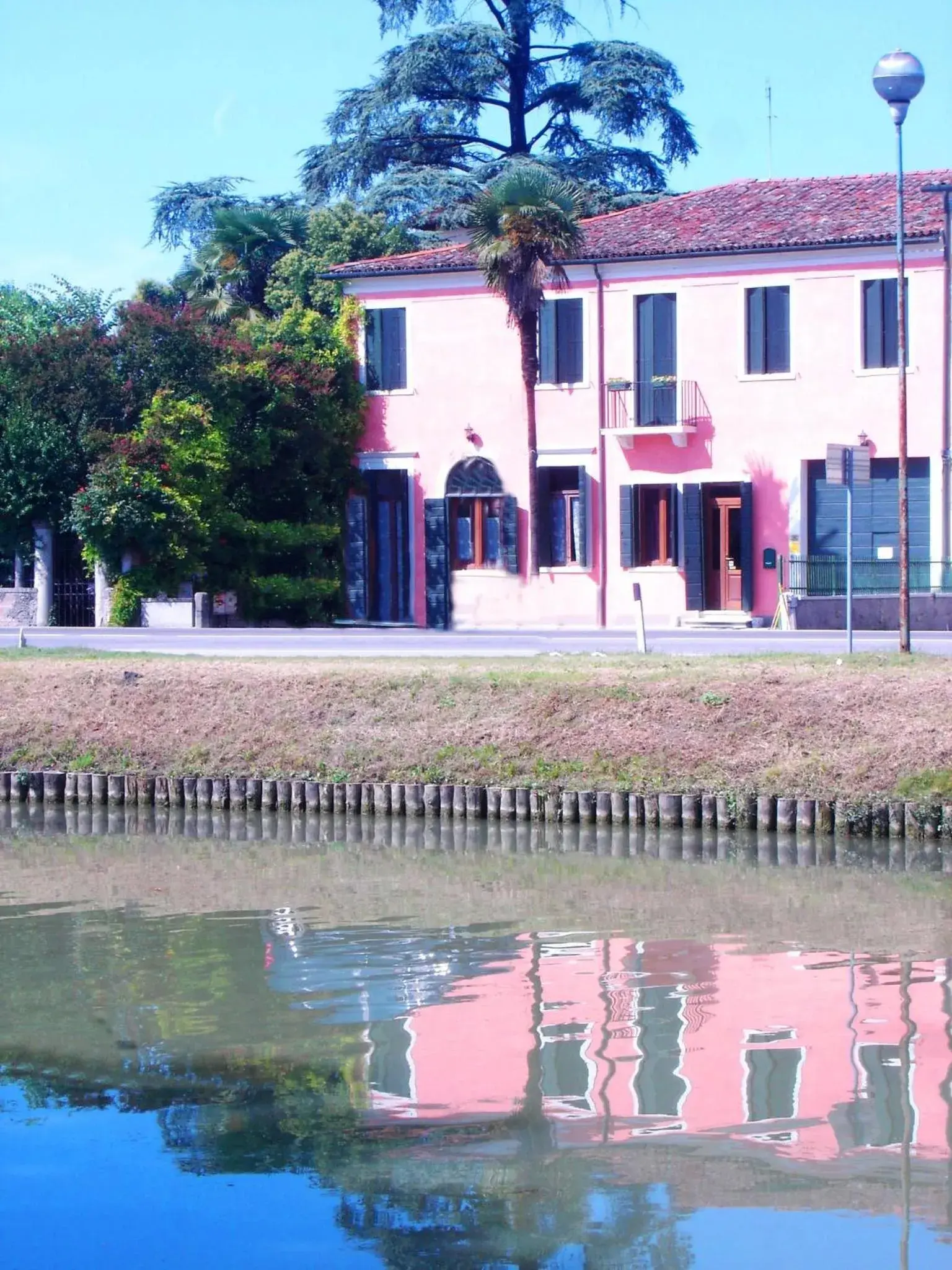 Facade/entrance, Swimming Pool in Relais Alcova del Doge