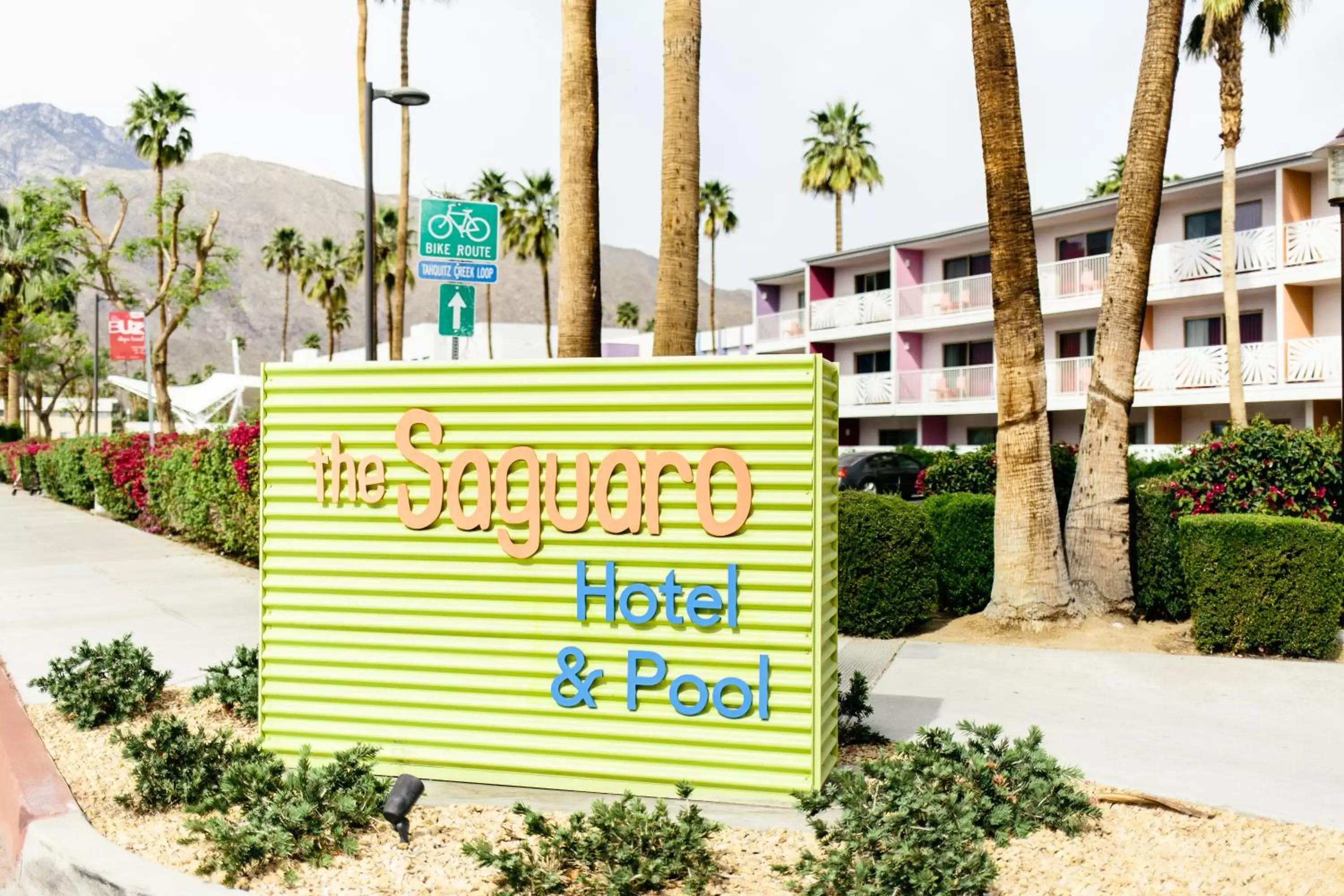 Facade/entrance, Property Logo/Sign in The Saguaro Palm Springs