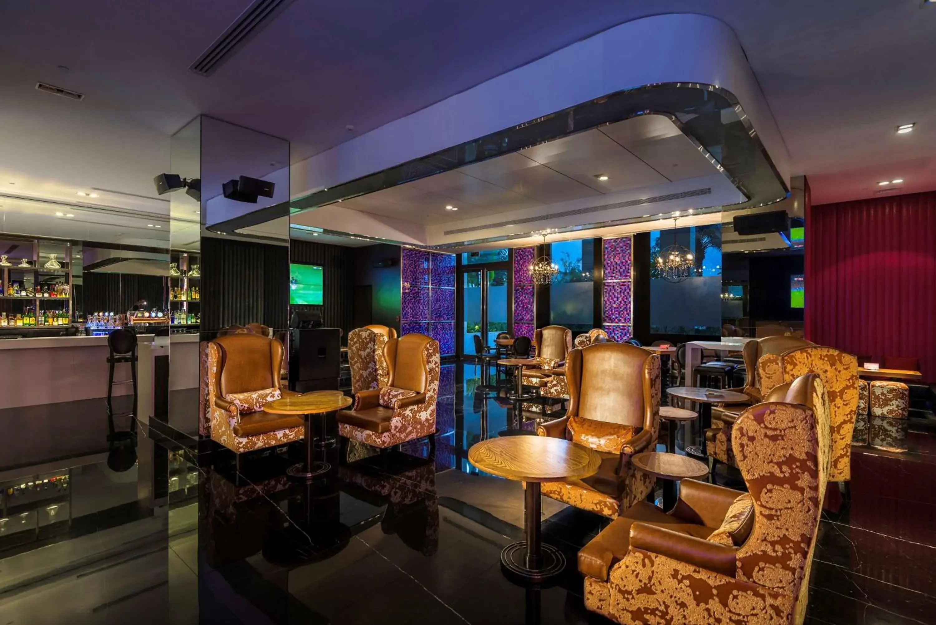 Lounge or bar, Restaurant/Places to Eat in Radisson Collection Muscat, Hormuz Grand