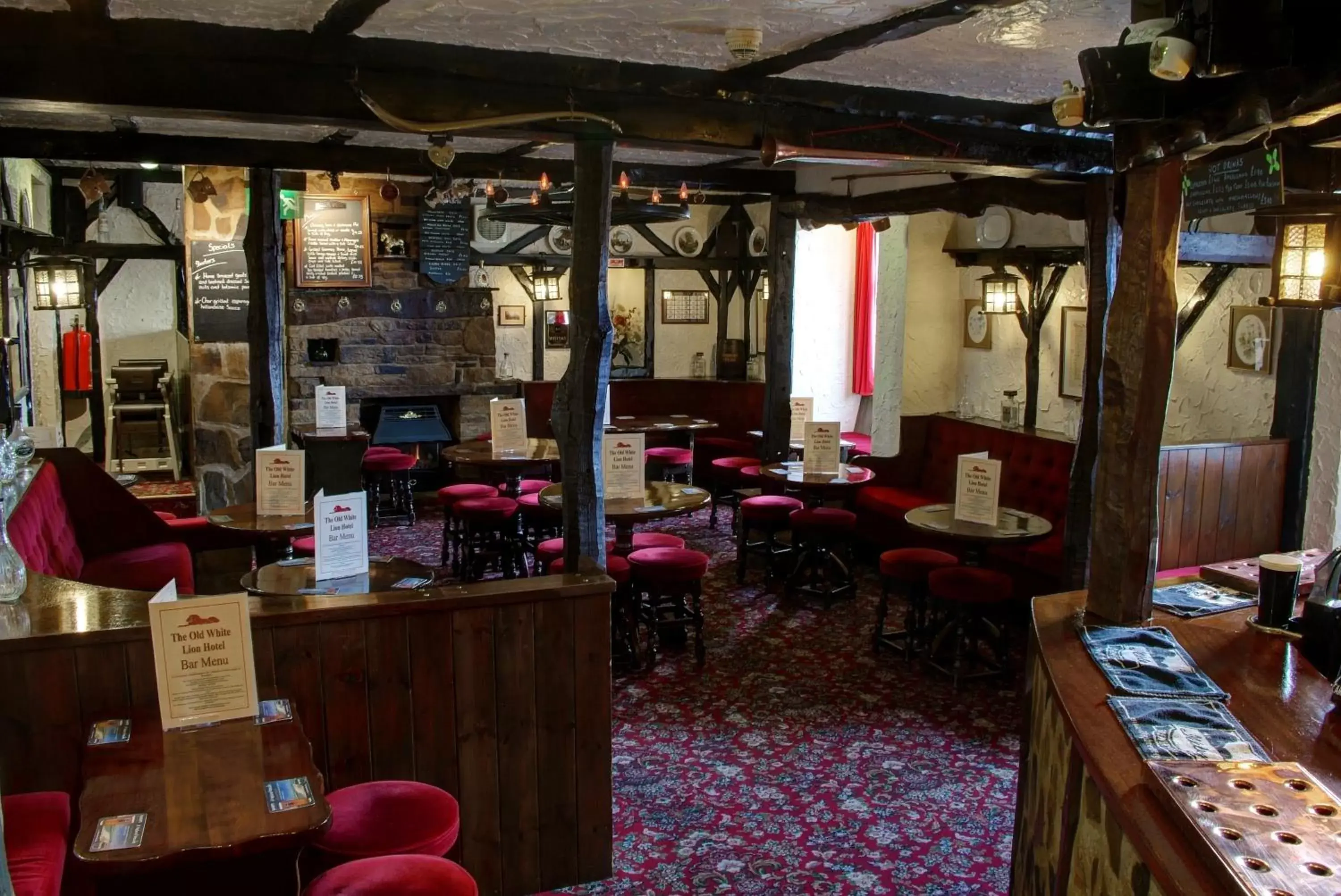 Restaurant/places to eat in The Old White Lion Hotel