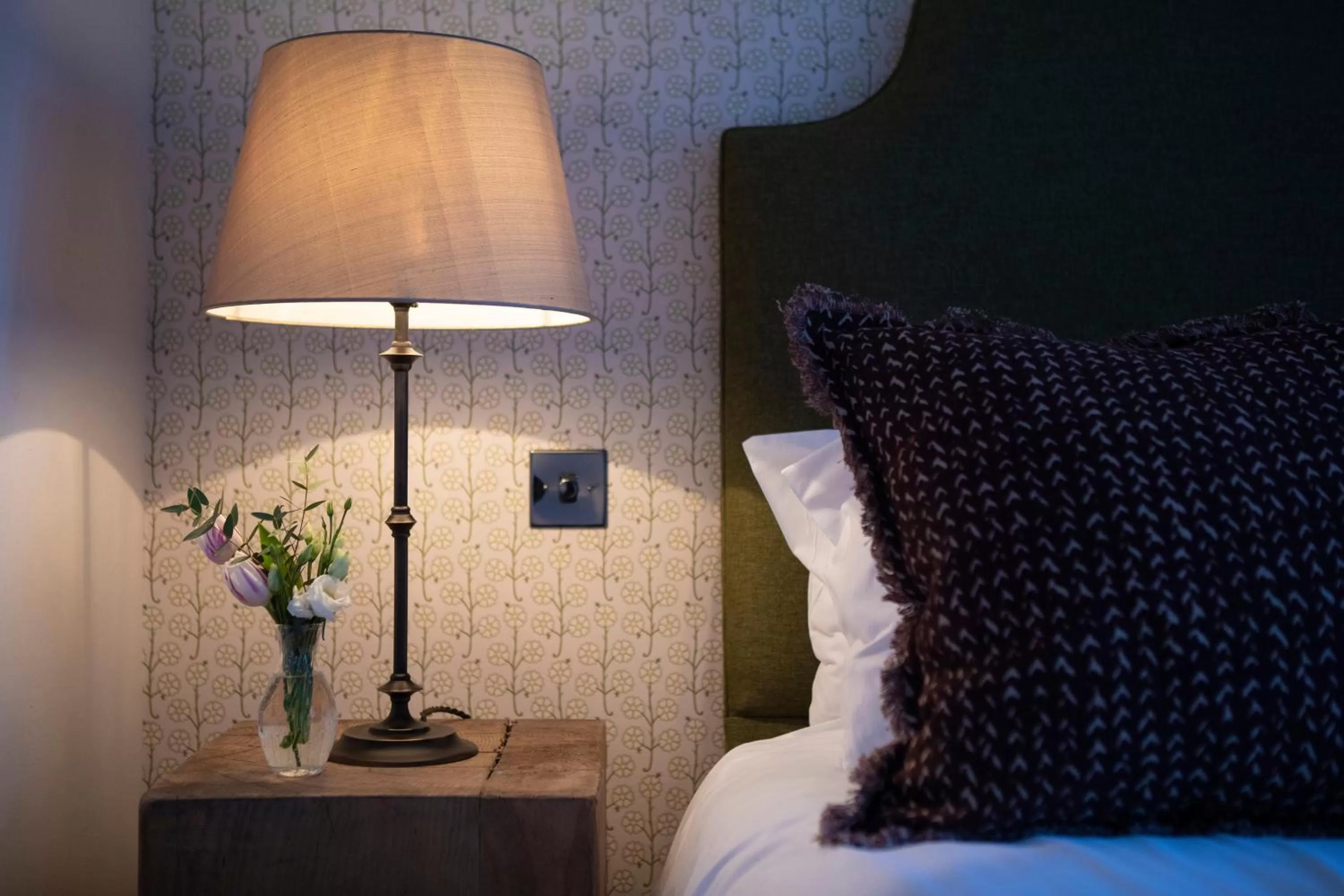 Decorative detail, Bed in Cottage In The Wood