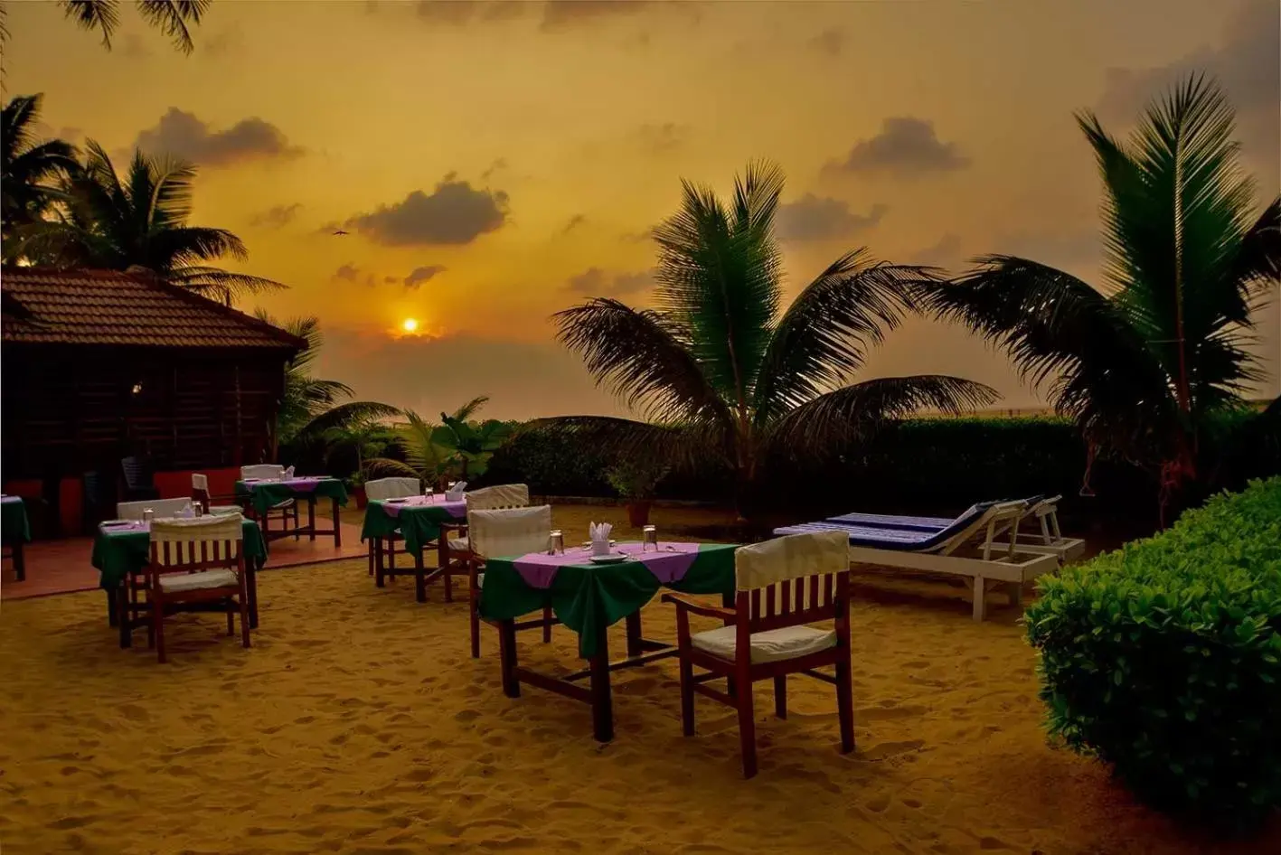 Restaurant/places to eat, Sunrise/Sunset in Beach and Lake Ayurvedic Resort