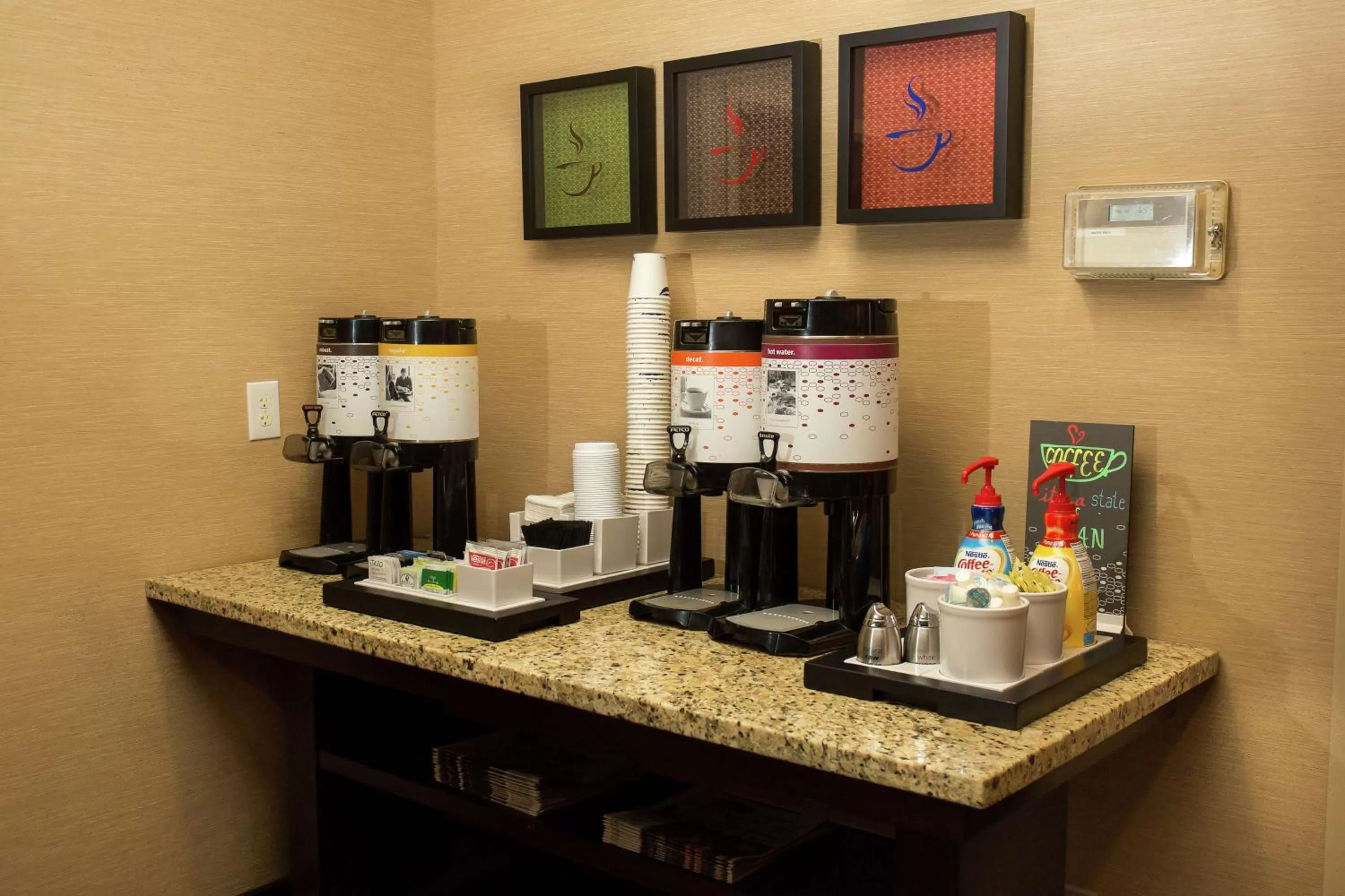 Dining area in Hampton Inn Cedar City