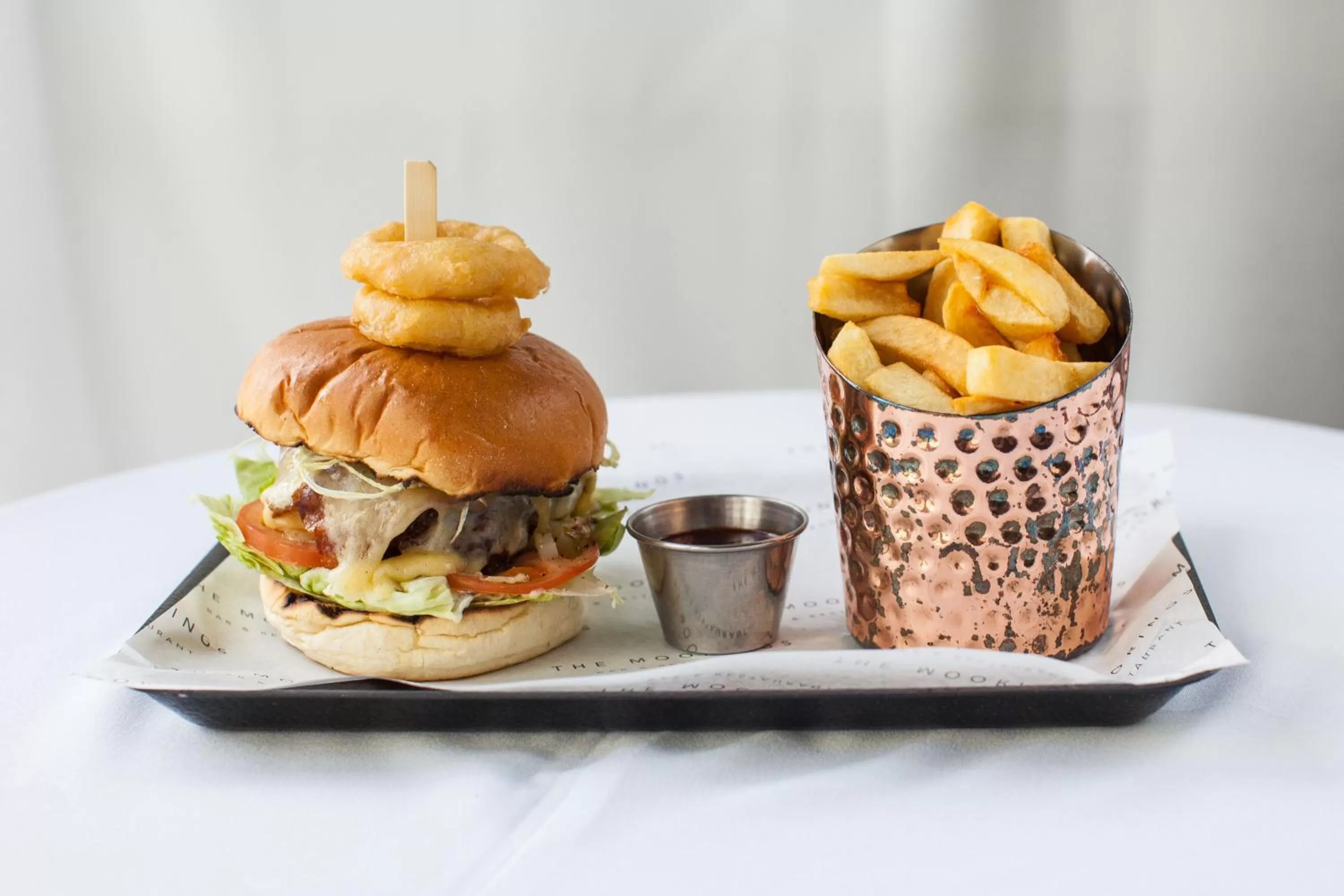 Food and drinks in Crown Lodge Hotel